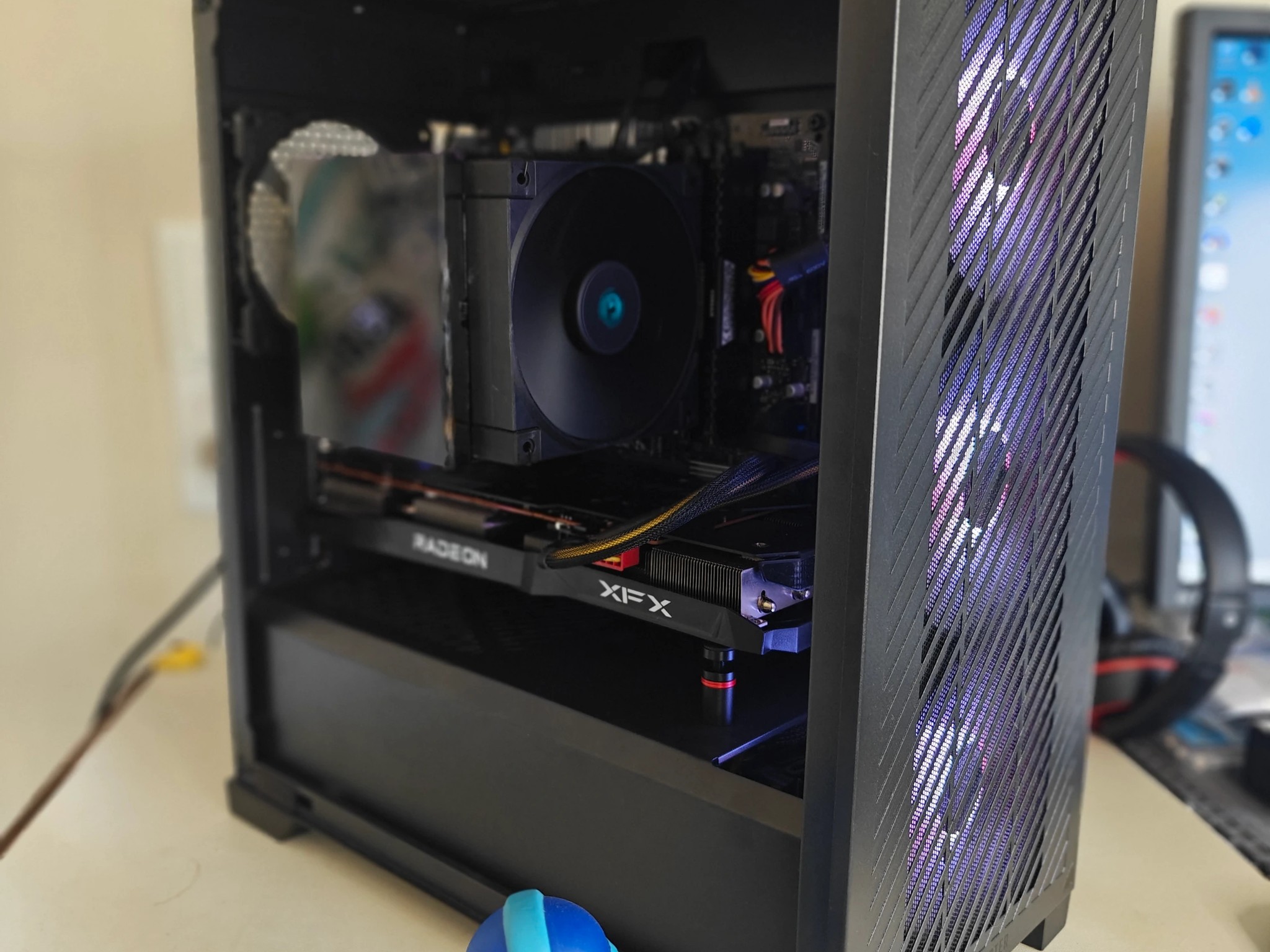 🩻📓 Solid and Chonky | Ryzen 5600X | Radeon RX6700XT | 2TB NVMe SSD | 32 GB DDR4