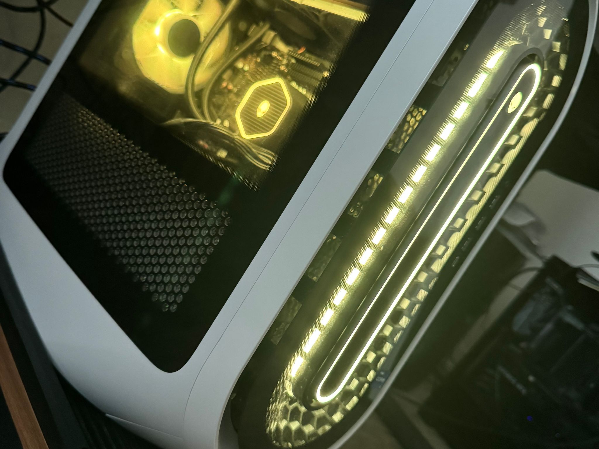 GeForce RTX 4090 Alienware R15 Gaming PC - Core i9-13900KF
