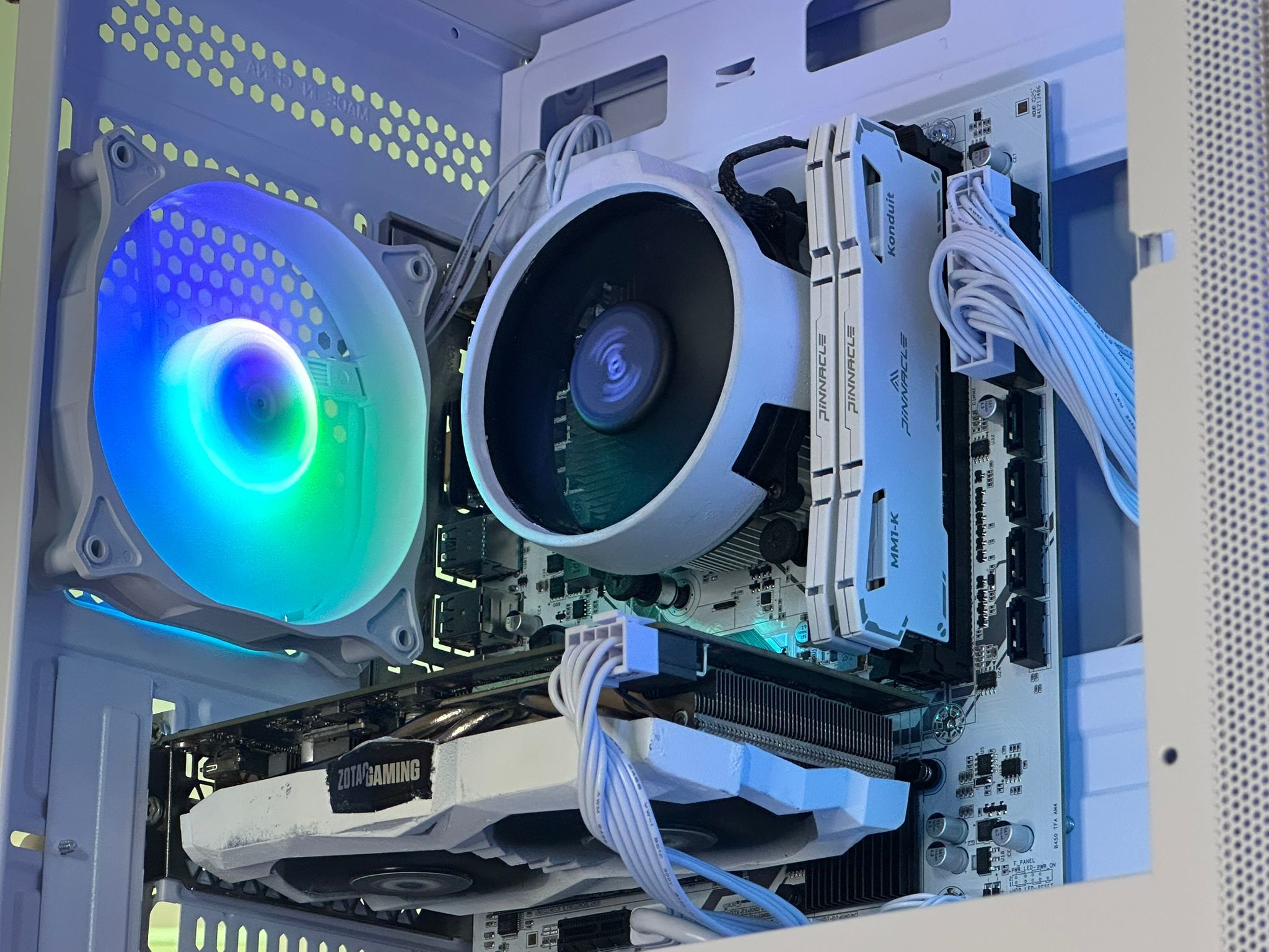 GTX 1660 SUPER, RYZEN 5, 16GB RAM, WIN 11, WIFI, Gaming PC
