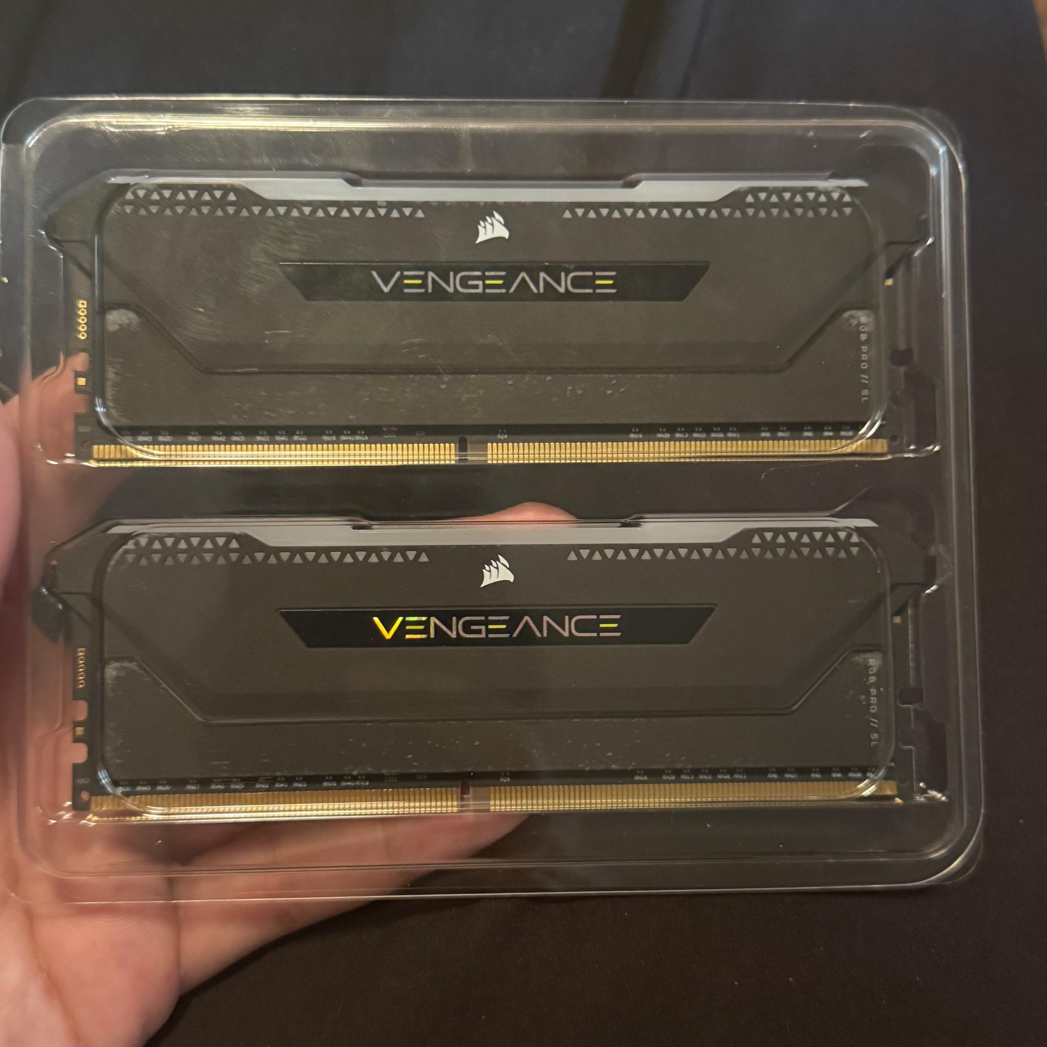 CORSAIR VENGEANCE RGB PRO SL DDR4 RAM 32GB