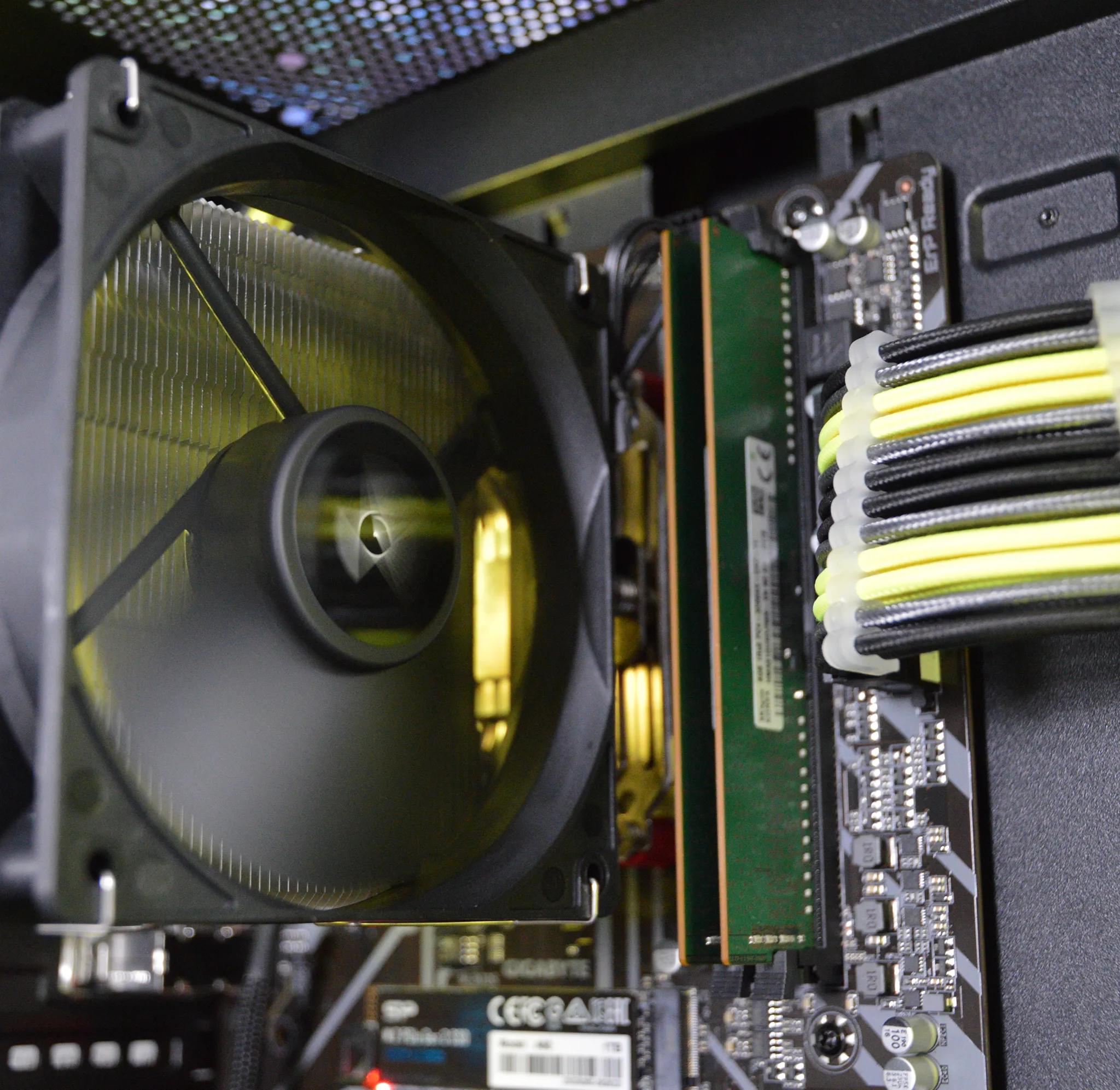 🐝 🐝 | GTX 1660 Ti 6GB | RYZEN 5 3600 | 16GB DDR4 RAM | 1TB NVME SSD | Bee Sting 2.0 |