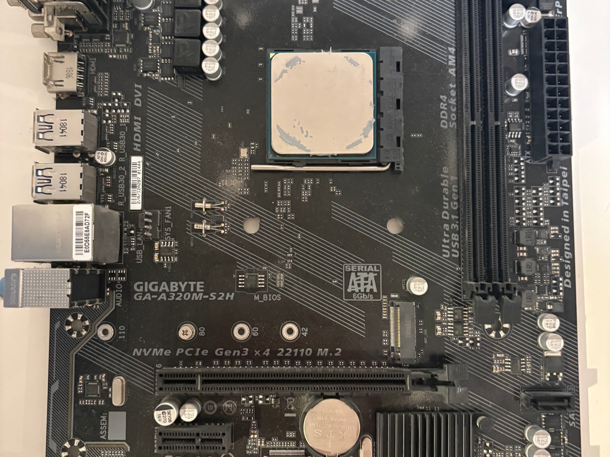 AM4 Motherboard Combo: Gigabyte A320M + Ryzen 3 2200G