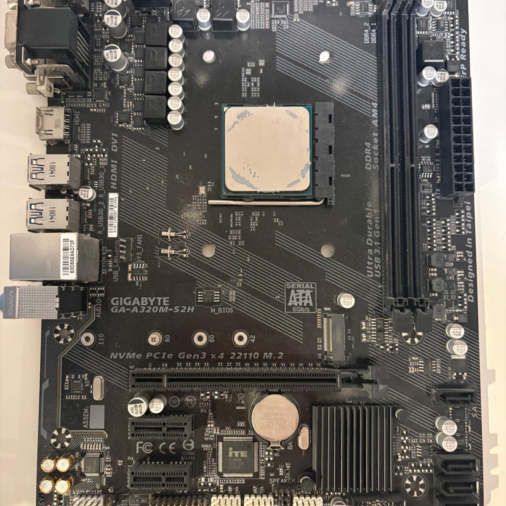 AM4 Motherboard Combo: Gigabyte A320M + Ryzen 3 2200G