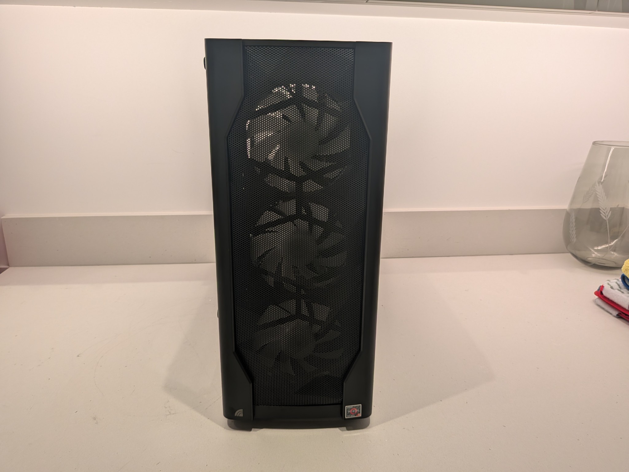 1440p Lightshow - RX 9070, Ryzen 5 7600, 32 GB DDR5, 2 TB Gen 4 NVME, RGB