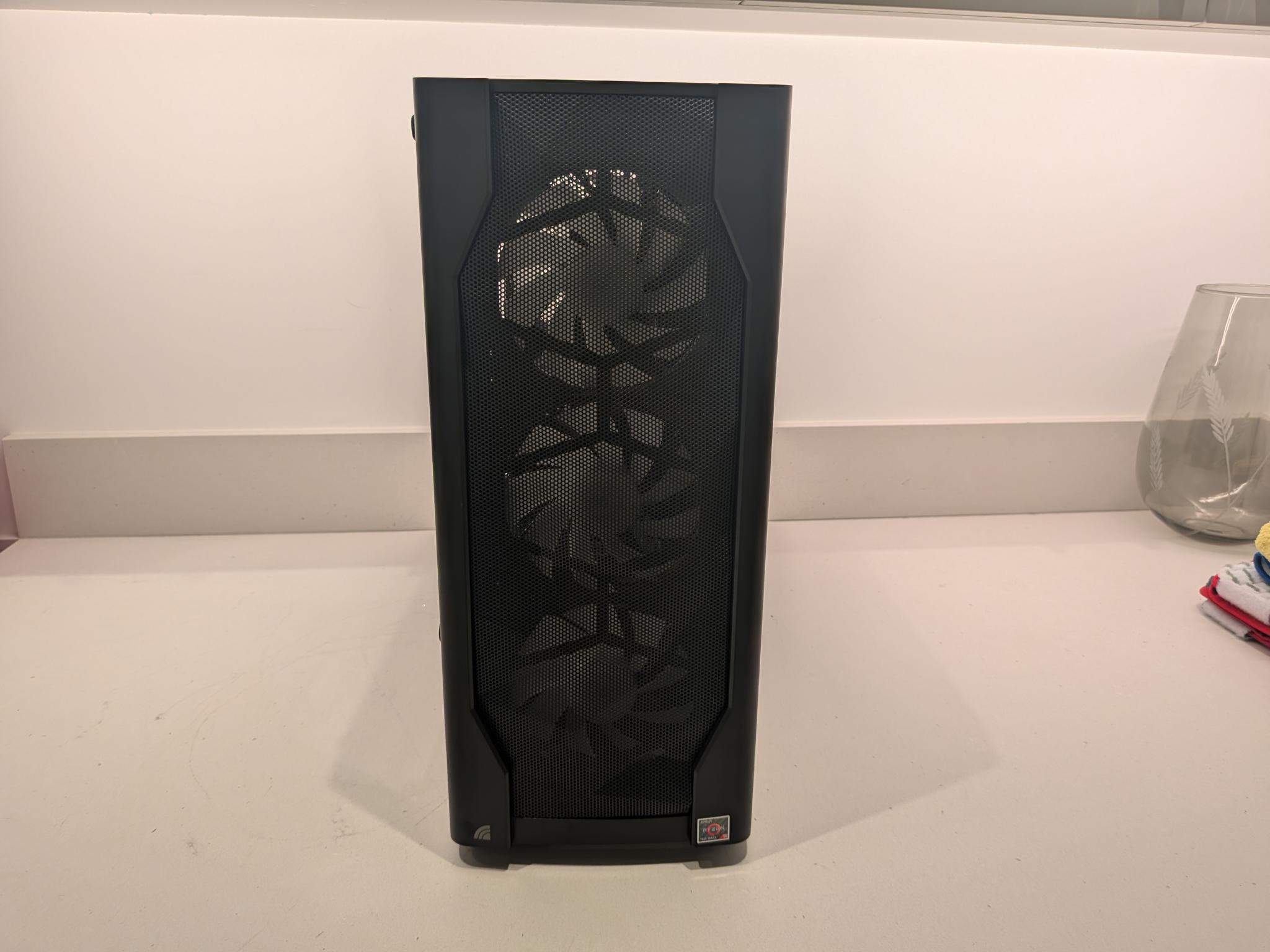 1440p Lightshow - RX 9070, Ryzen 5 7600, 32 GB DDR5, 2 TB Gen 4 NVME, RGB