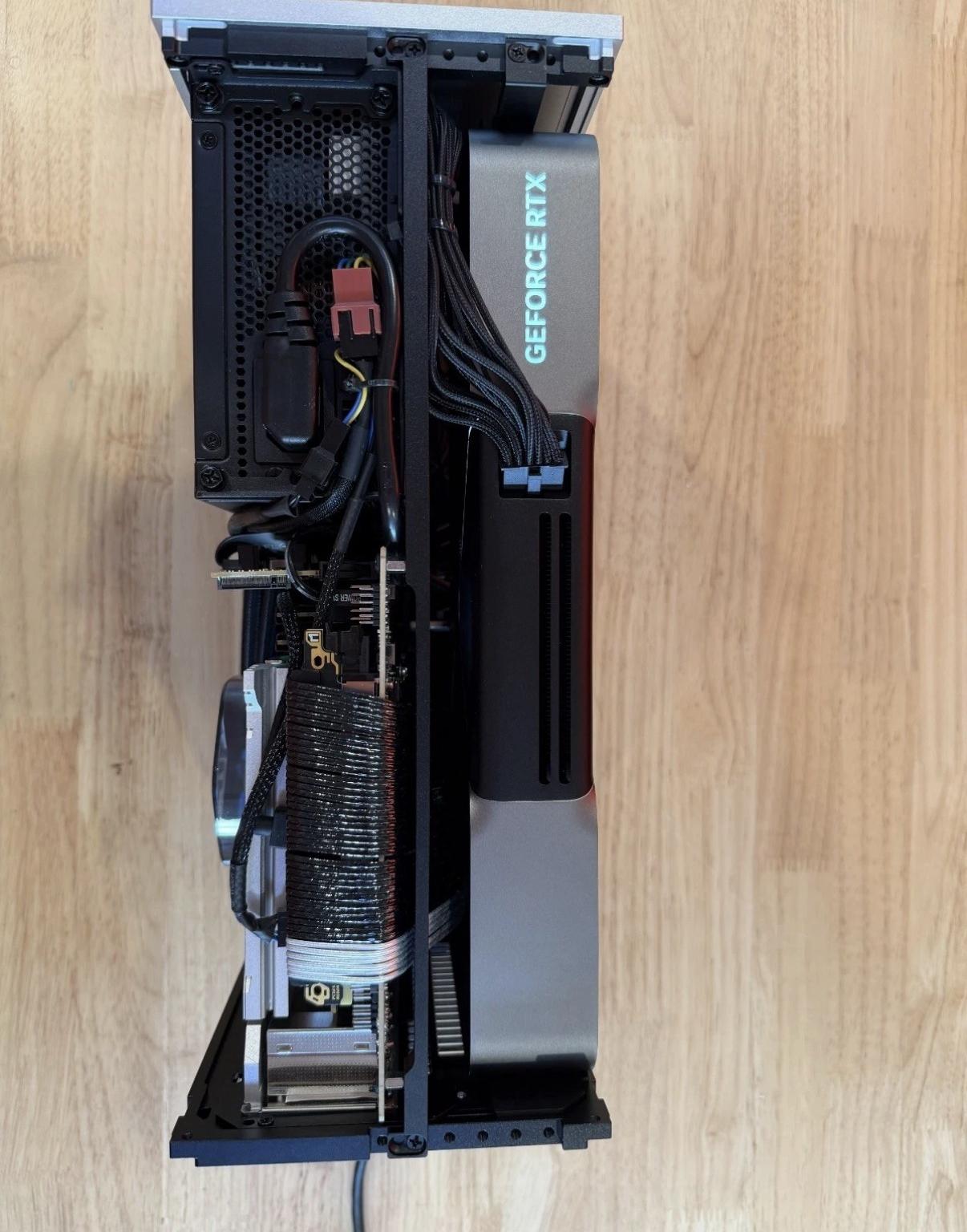 FORMD T1 | RTX 5080 | Ultra 7 265KF | 8TB NVME SSD | 128GB Ram