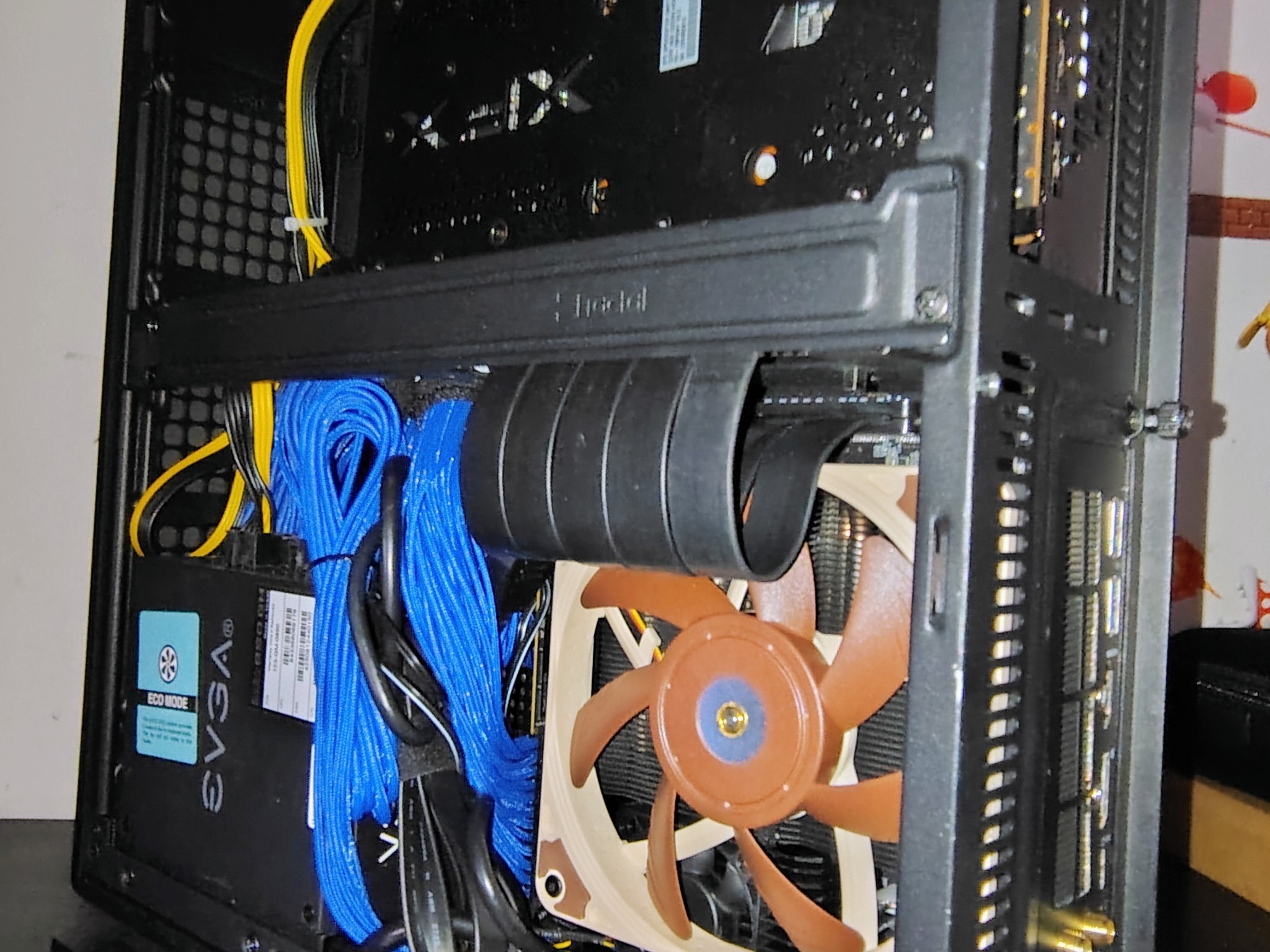 1440P SFF Gaming Monster | Ryzen 7 7745HX | Rx 7600 8GB | 32GB DDR5 | 1.5 TB SSD
