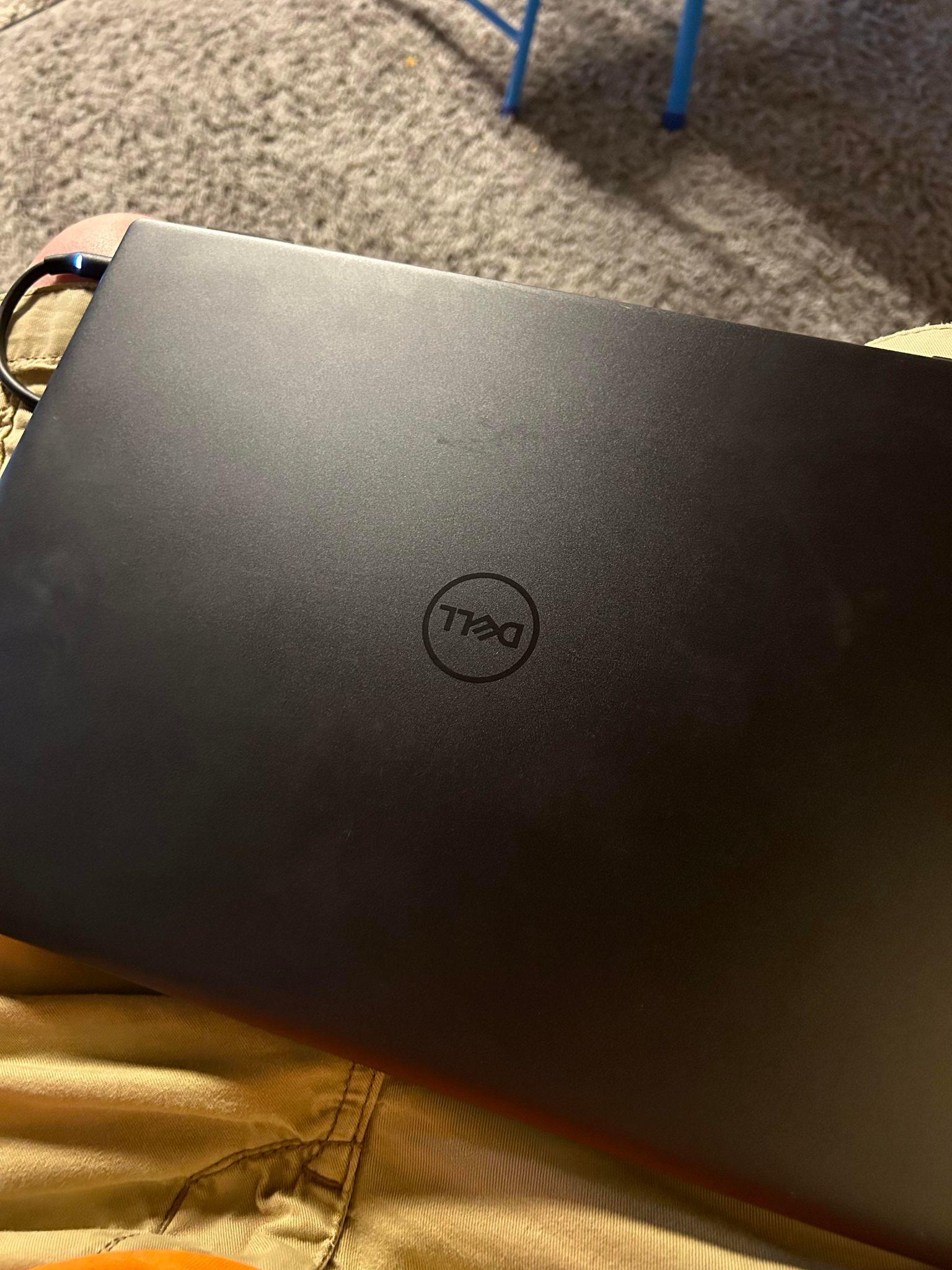Like new UPGRADED Dell Vostro 7620