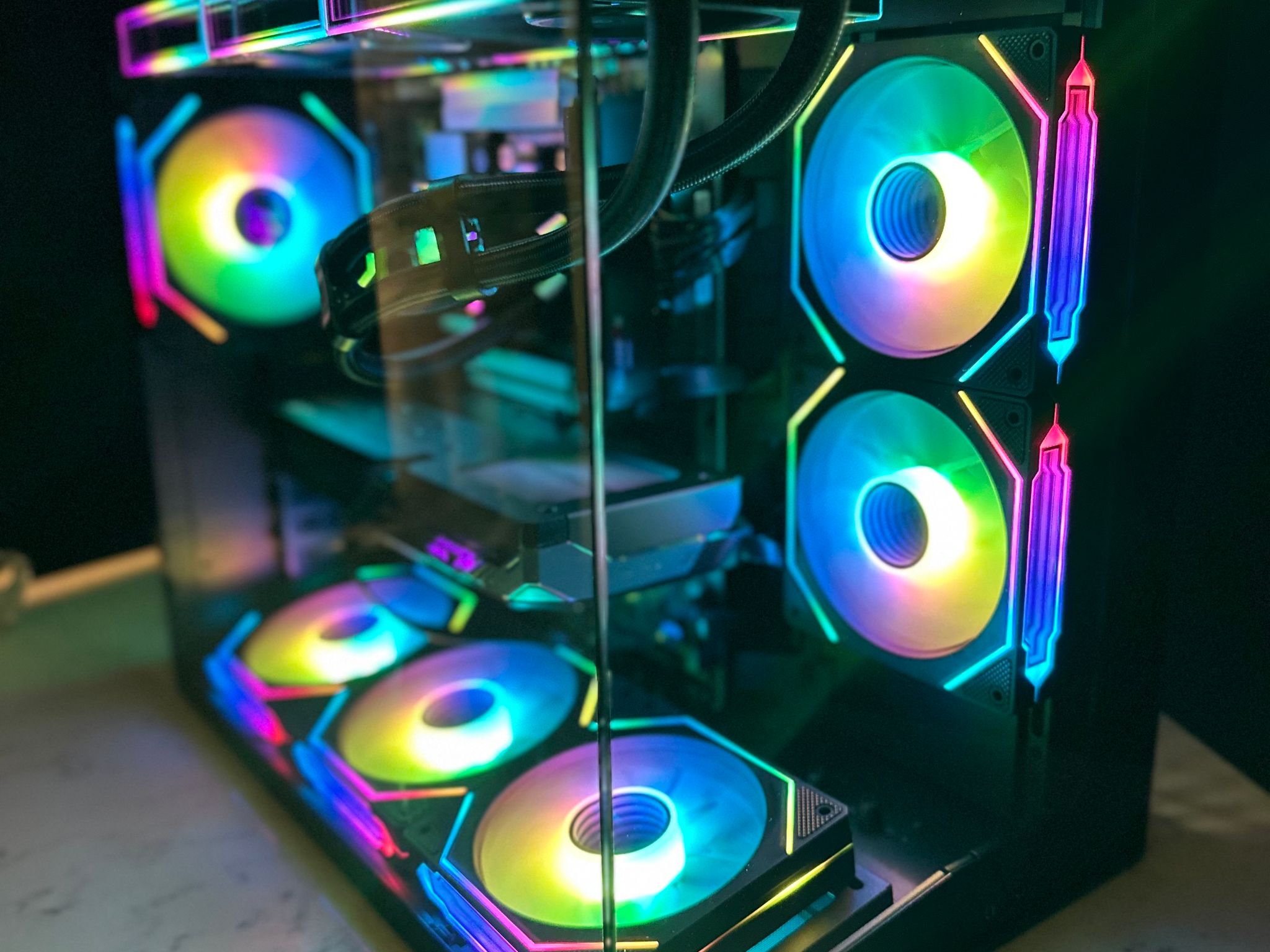 Intel Core Ultra 5 250K Plus - RX 9060 XT 16GB - Mid Tower Gaming PC, 1TB M.2, 512GB M.2, 4TB SATA