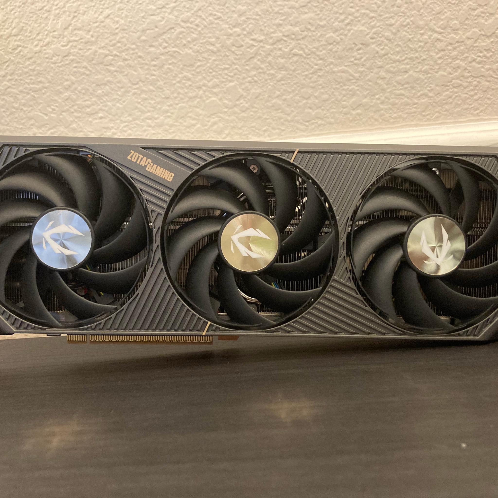 Zotac GAMING SOLID OC GeForce RTX 5070