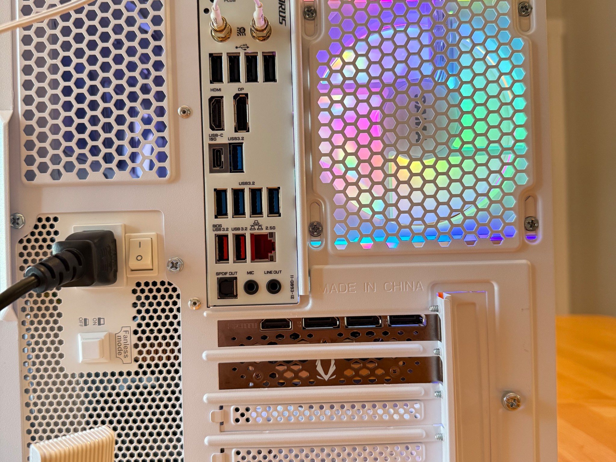 ⚪️▫️⬜️| RTX 4080 16gb, Ryzen 9800x3d, 48gb 6800cl34, 2tb SSD, ARGB WiFi Equipped Streamer Gaming PC!
