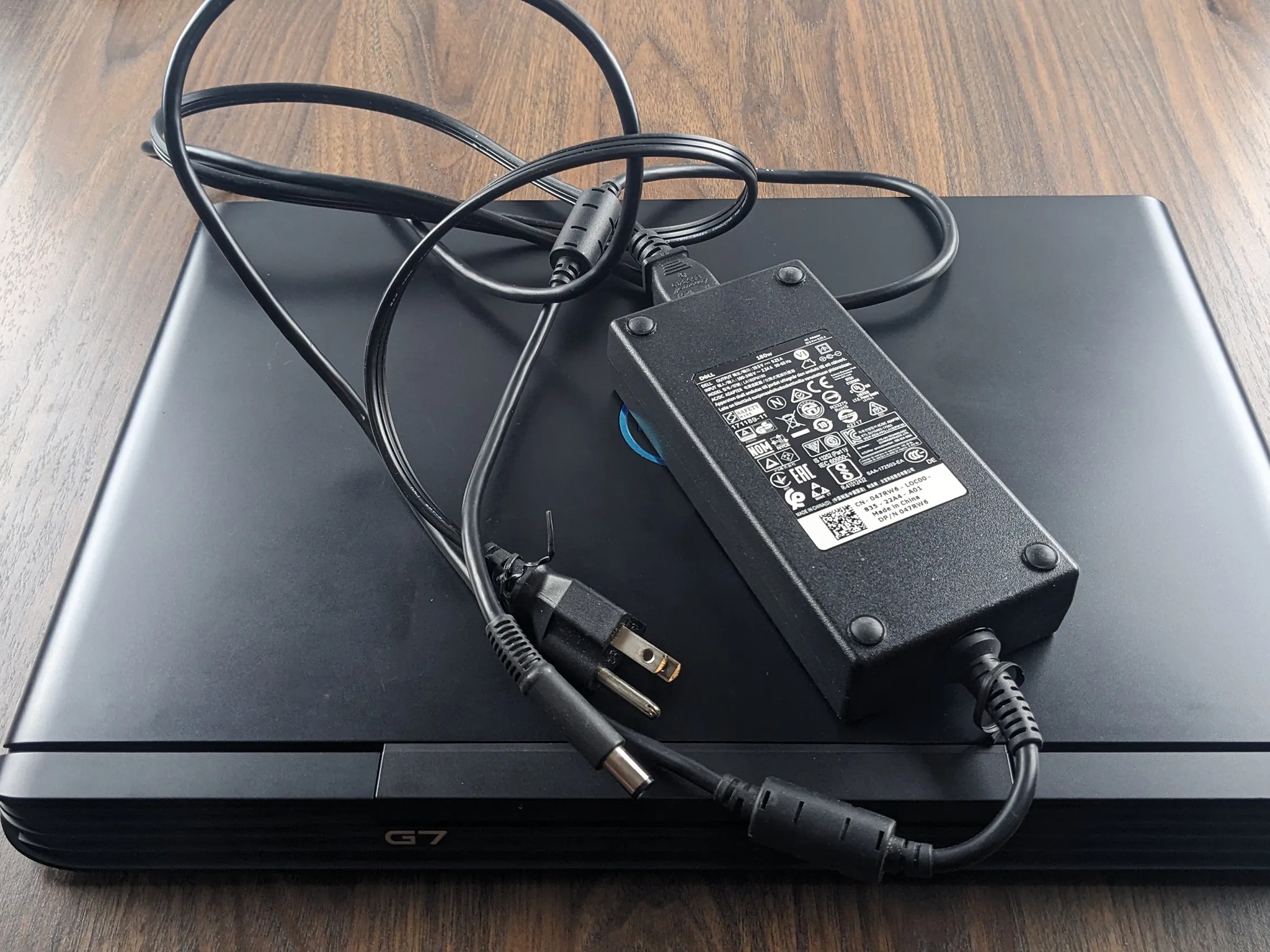 Dell G7 15.6" GTX 1060 MaxQ i7-8750H 16GB 2666mhz 1TBNVMe. Gaming Laptop