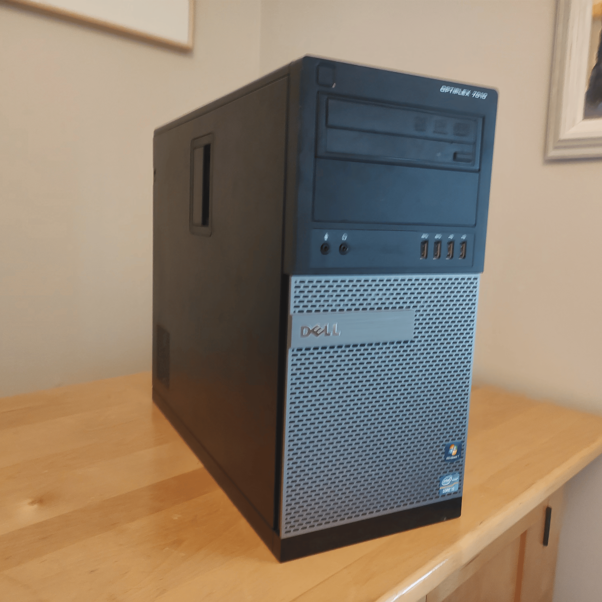 Entry Level Gaming PC - Core i5 8gb RAM RX 560 4gb 256gb SSD + 500gb HDD