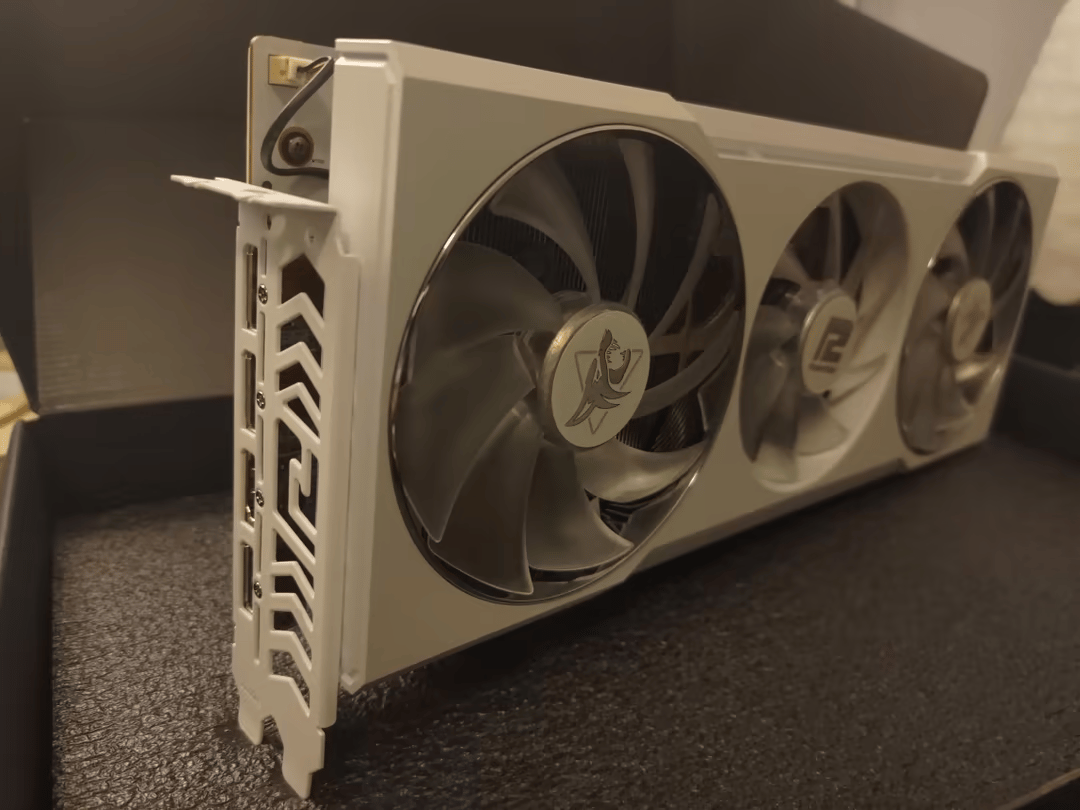 PowerColor Hellhound RX 6700XT Spectral Edition