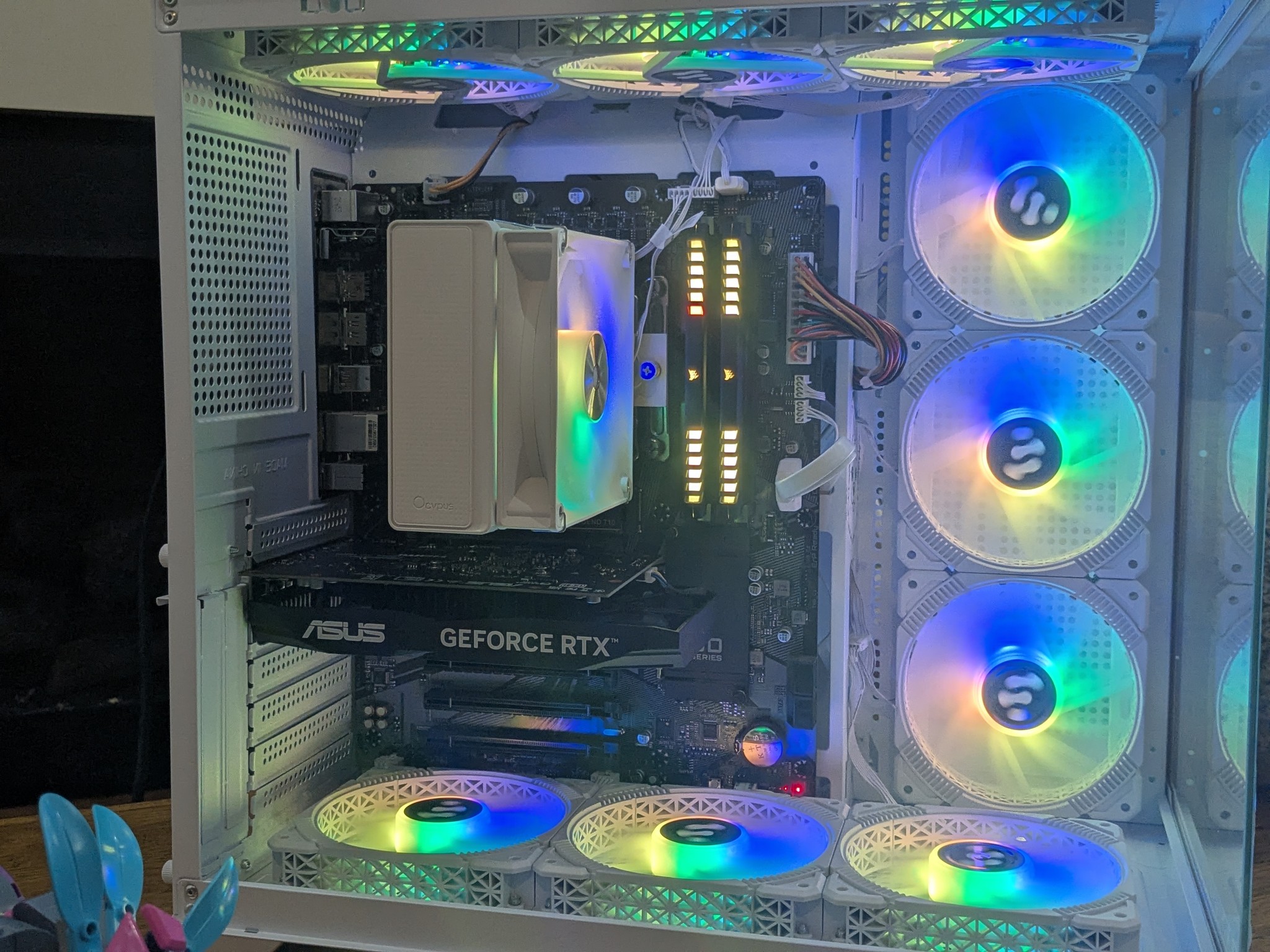 Perfect Starter System | 200 FPS Fortnite | i3-12100F, RTX 3050 6GB, 16GB RAM, 512GB NVME, WiFi