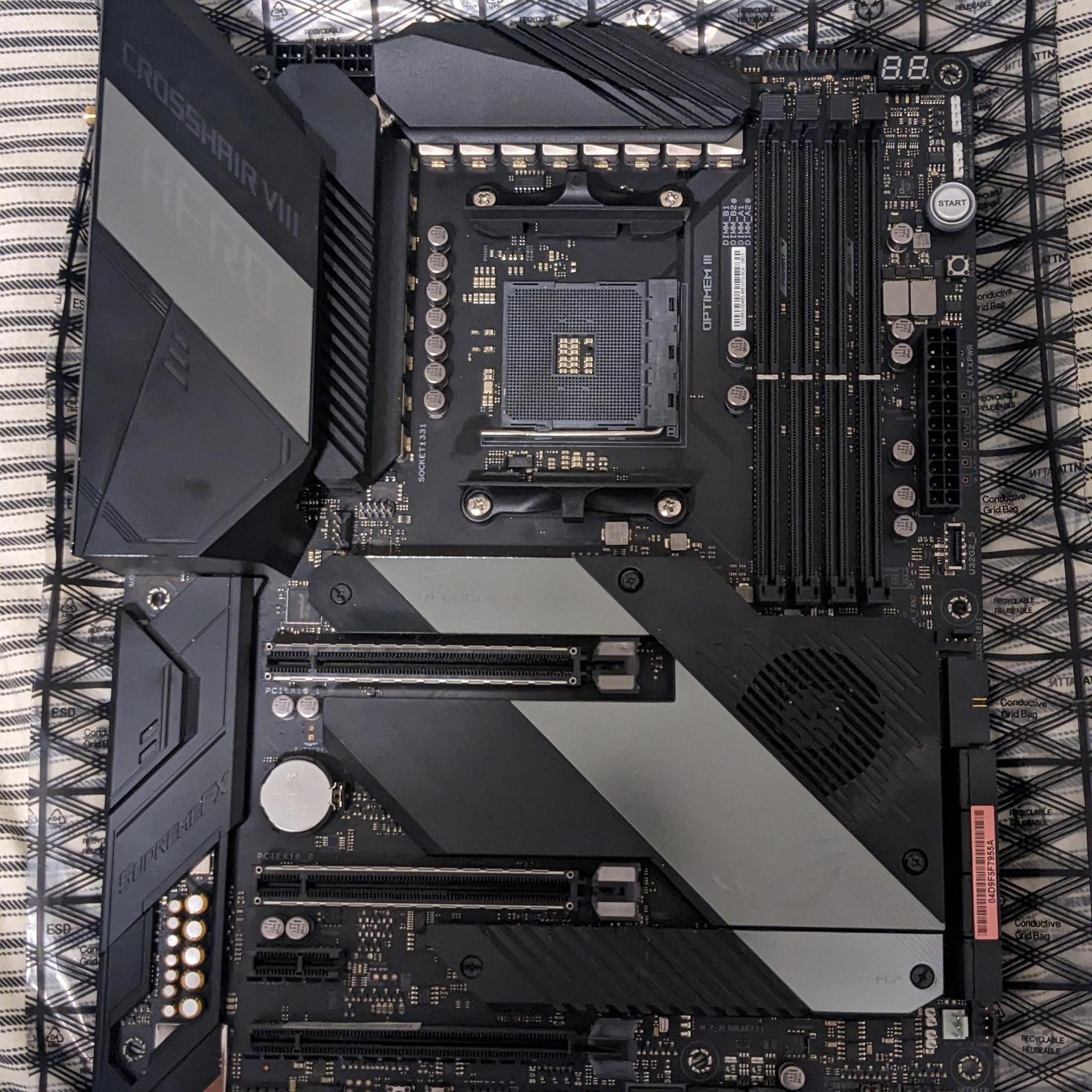 Asus ROG Crosshair VIII Hero (Wi-Fi) X570 AM4 Motherboard