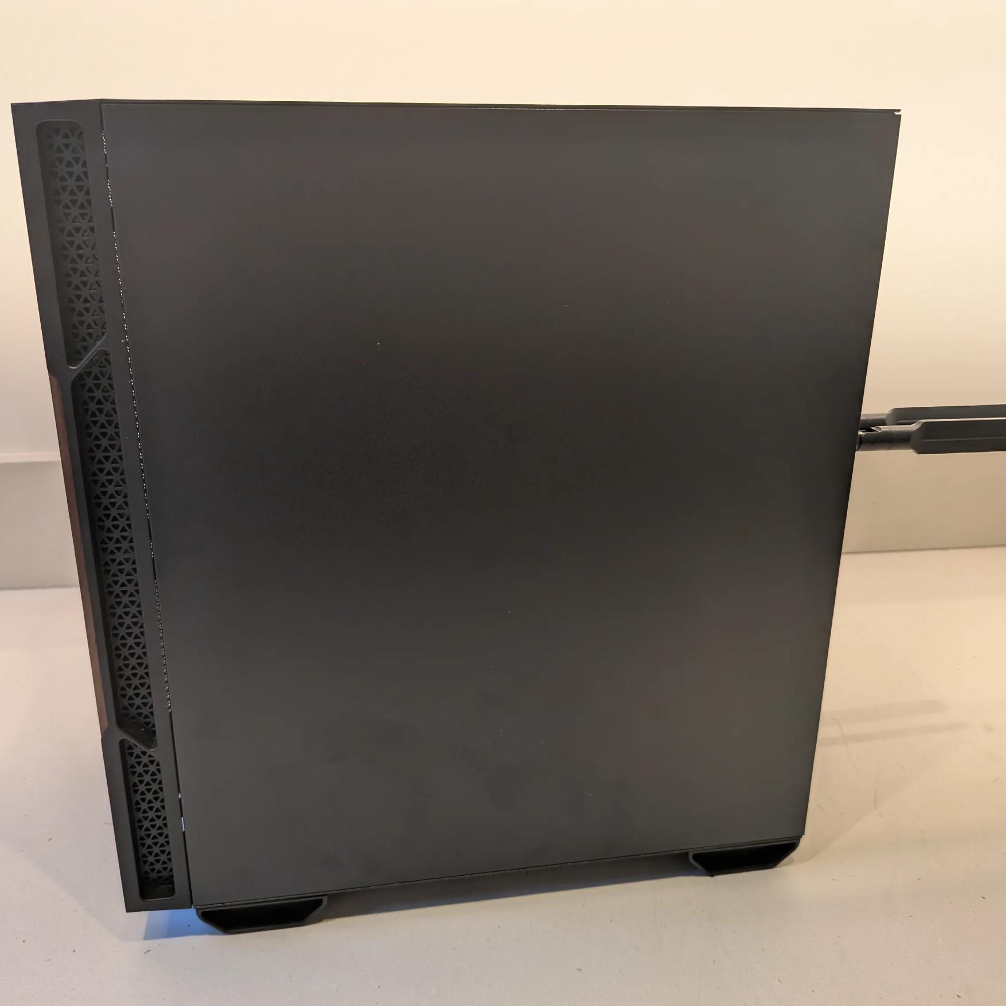 Wood Chopper - RX 9060 XT 16GB, Intel Core i5 12600, 32 GB RAM, 2 TB Gen 4 NVME