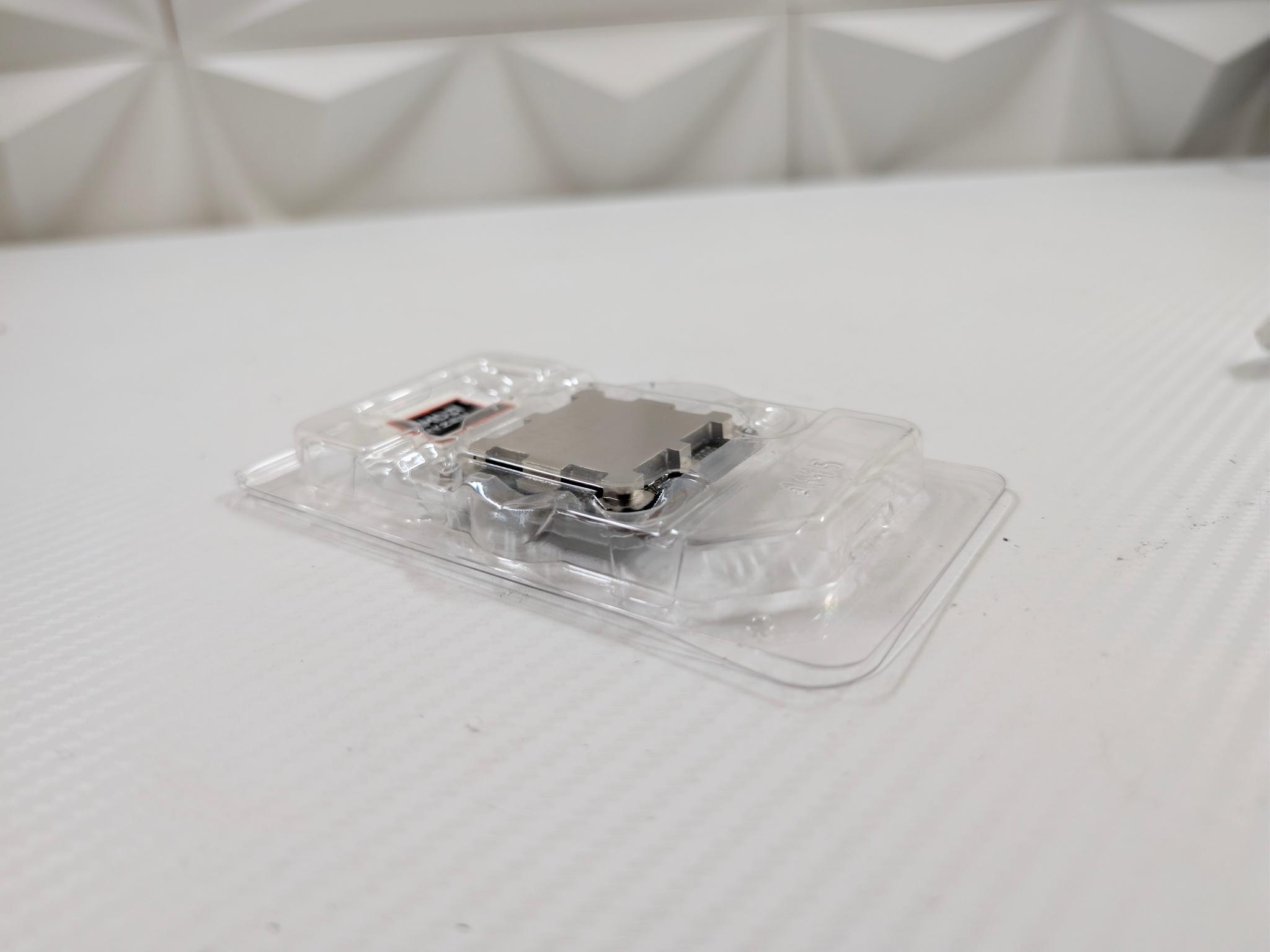 AMD Ryzen 7 9800X3D - Image 2