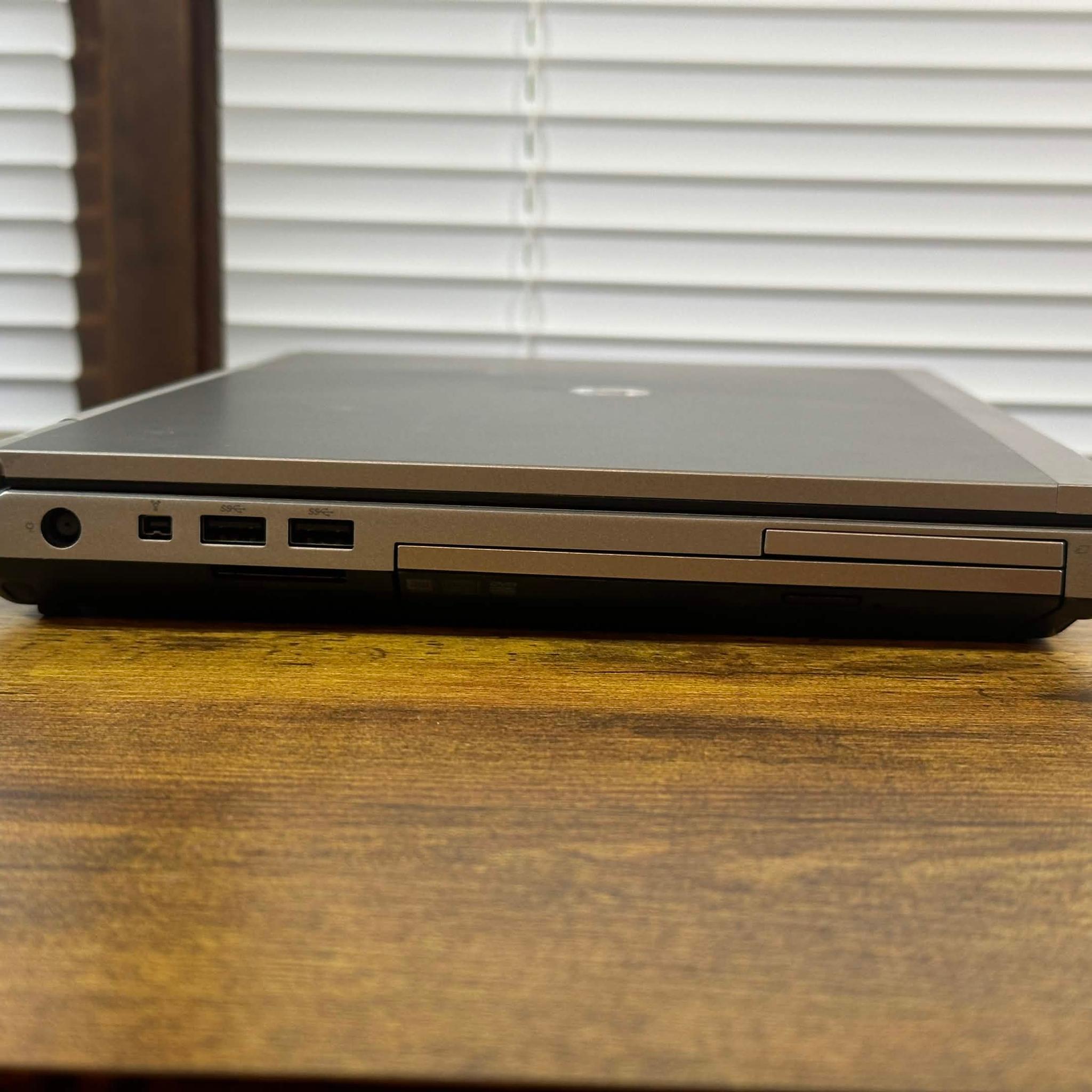 HP Elitebook 8460P | Intel i7 2630QM | 8GB DDR3 | 256GB SSD | HD Graphics | Win 11 | 14" Laptop