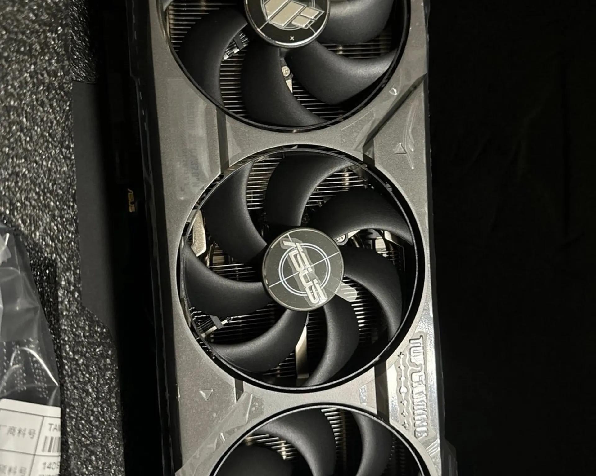 ASUS TUF GAMING OC GeForce RTX 4090 - Image 1