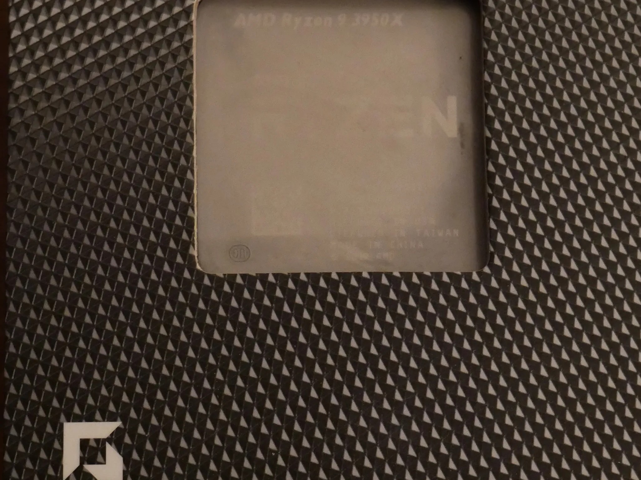 AMD Ryzen 9 3950X 3.5GHz 16-Core (100-100000051WOF) Processor