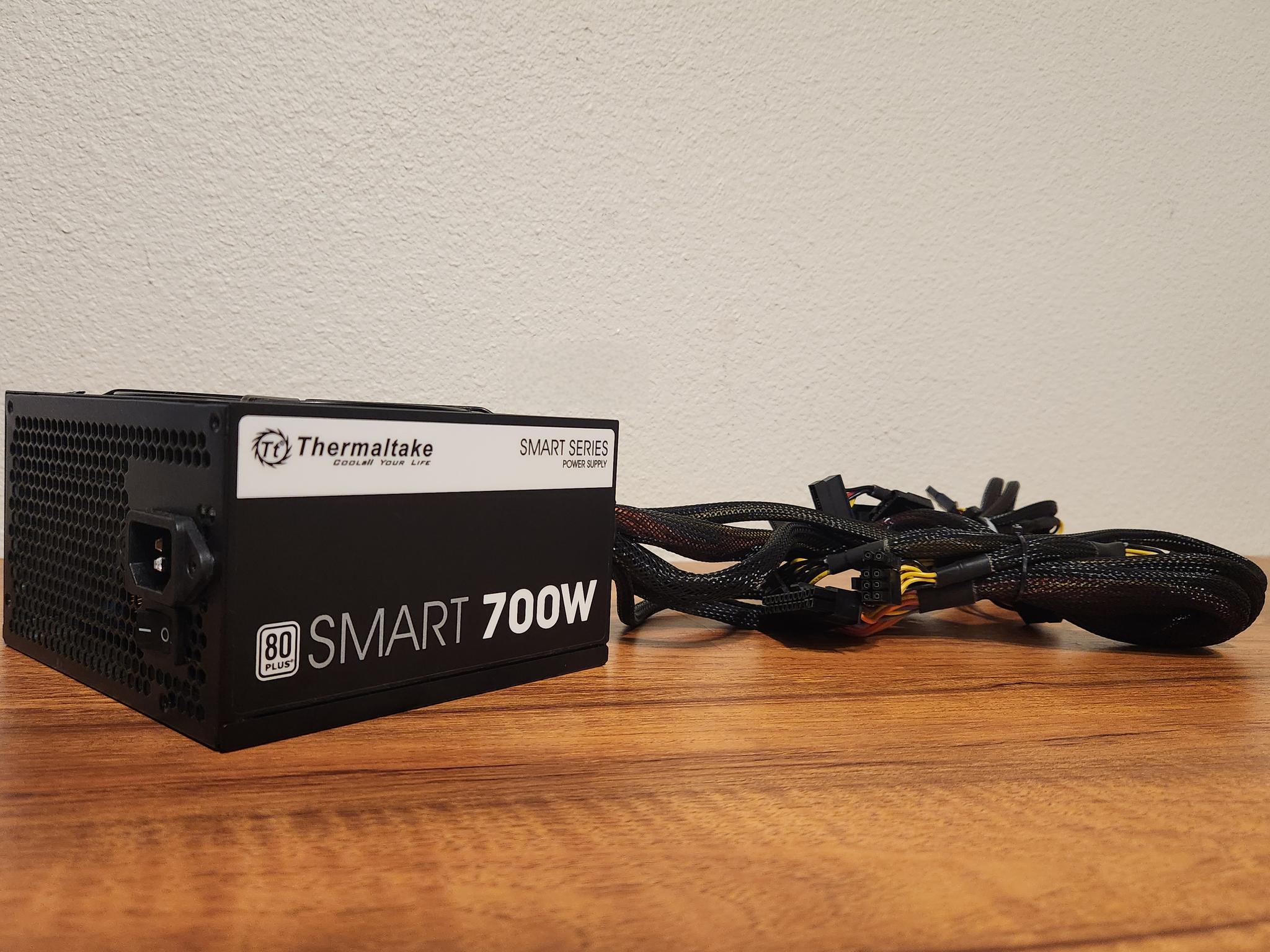 Thermaltake Smart 700W - Image 1
