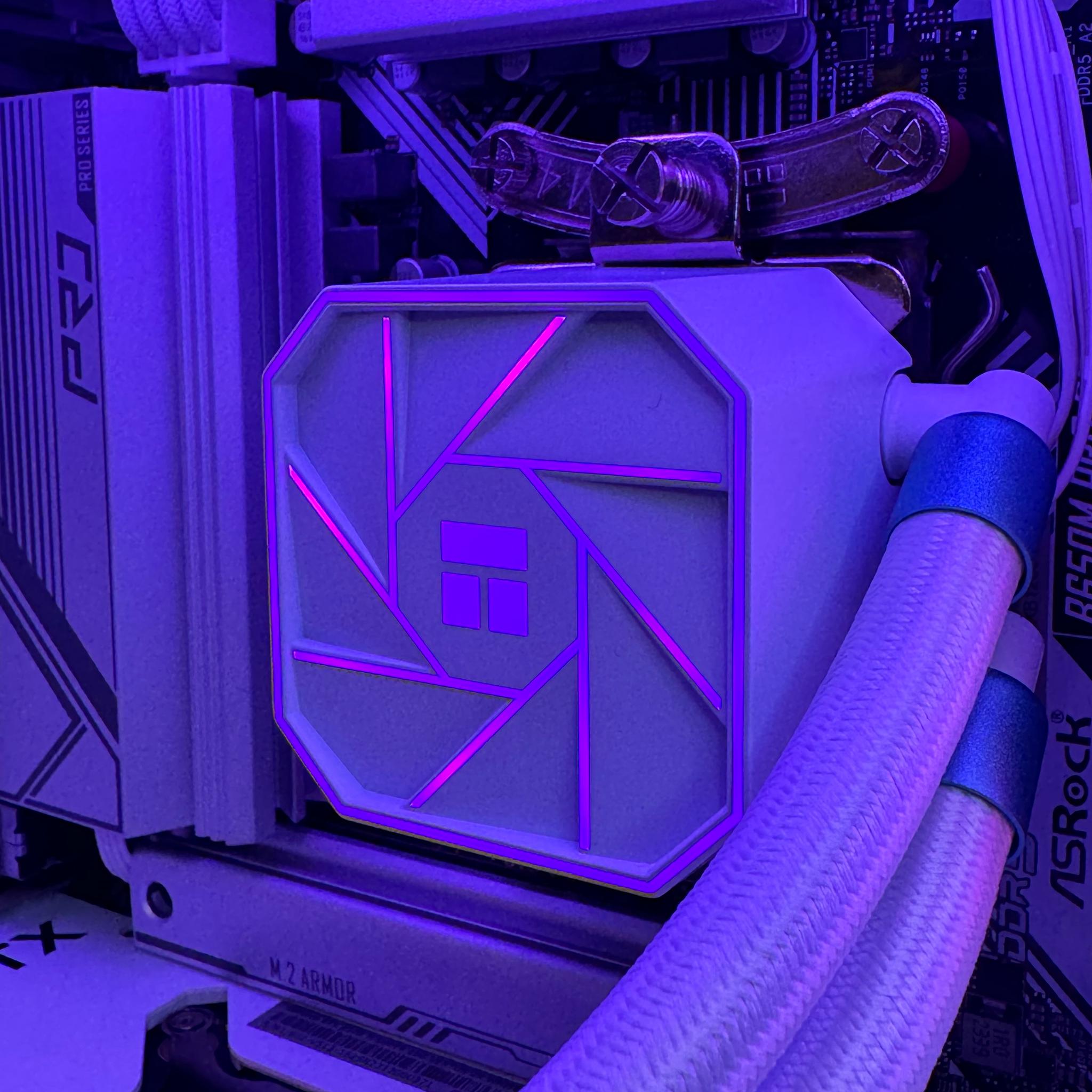 "Ice Cube" RYZEN 7 7700x, 4070 ti super, 32gb ram, WI-FI, 1TB nvme, gaming pc Free 4tb Drive READ