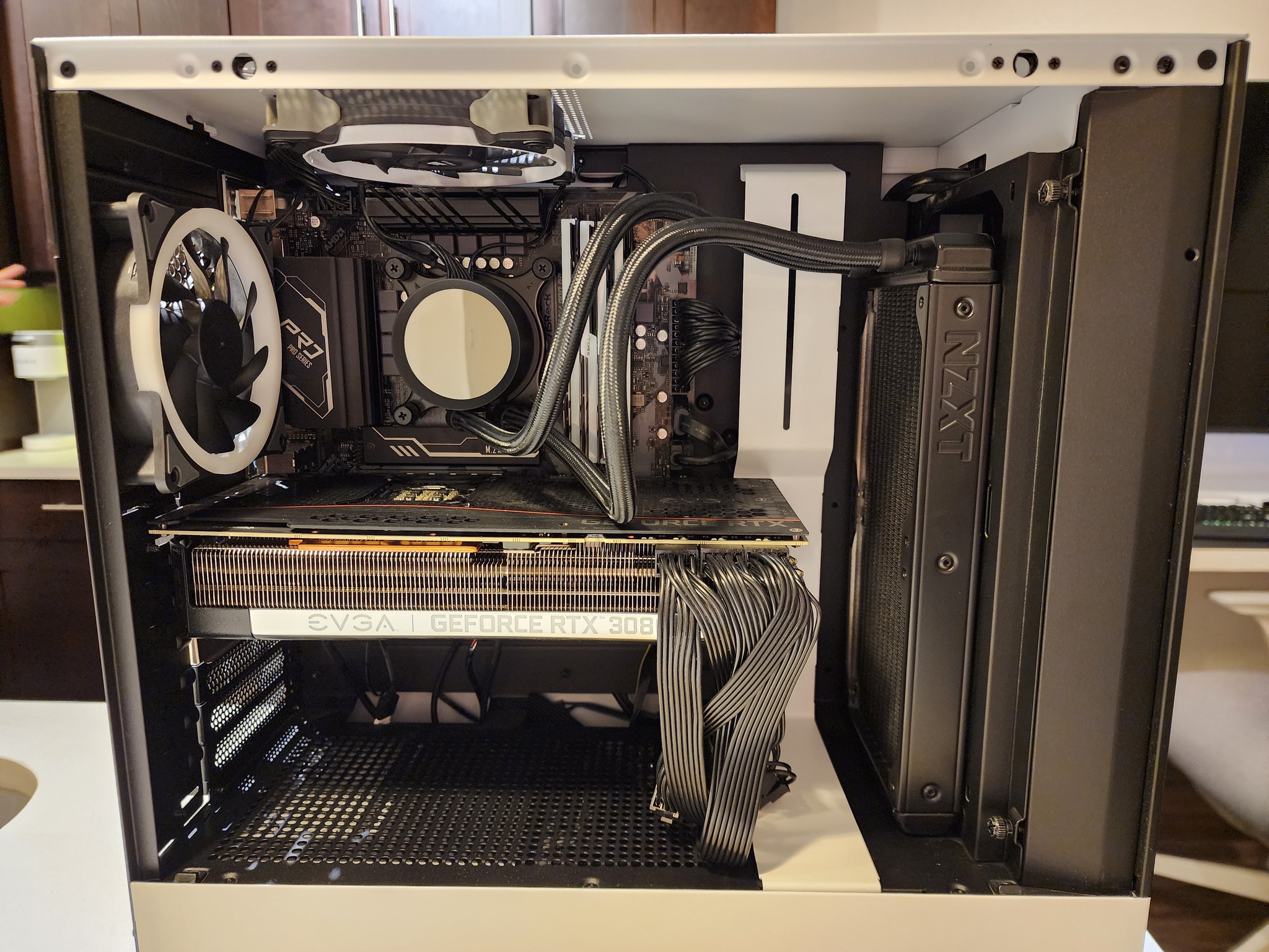 NZXT Case | i9-12900K Hexadeca-Core | EVGA 3080 10GB | 32GB RAM