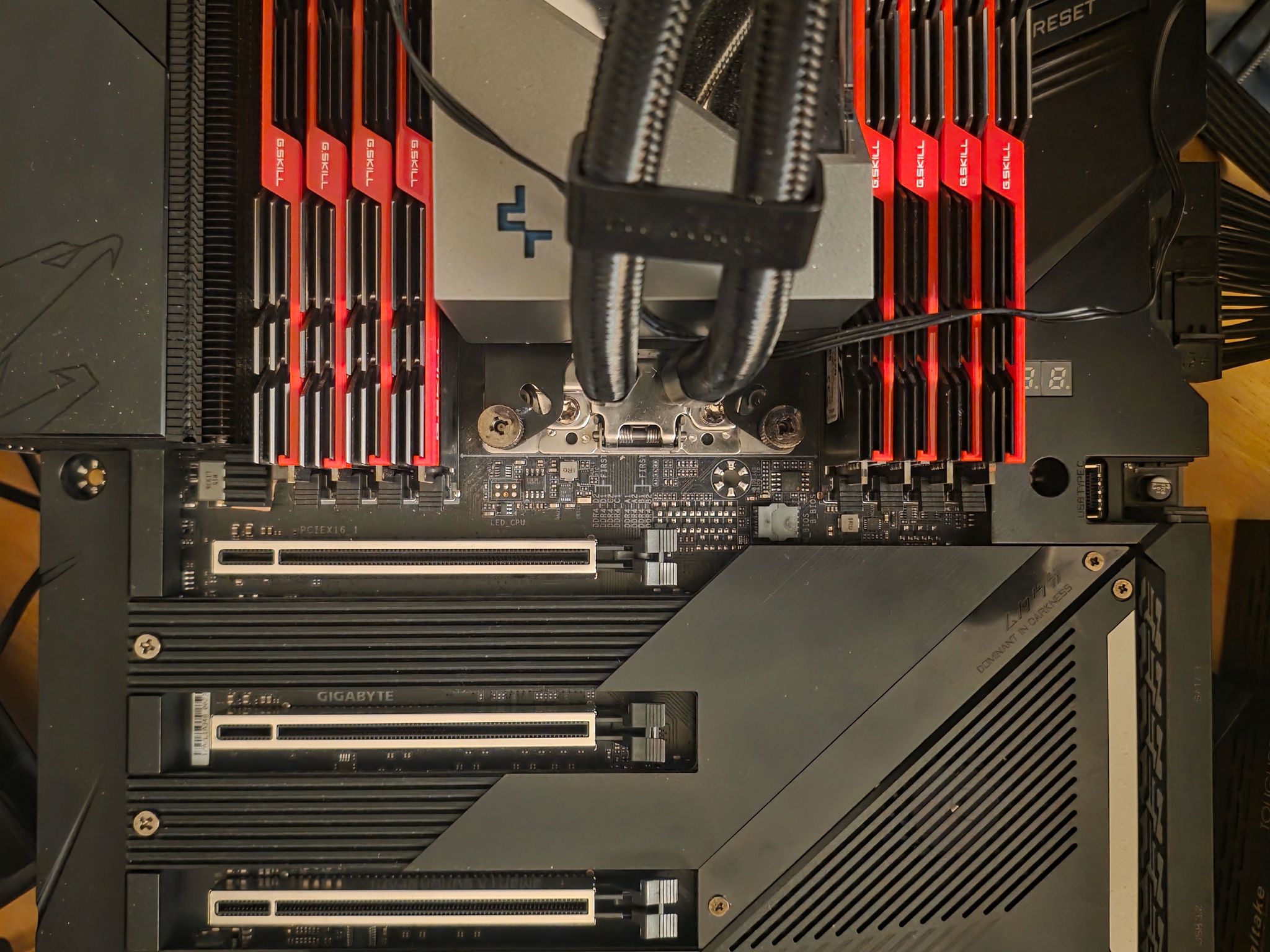 Gigabyte TRX40 Aorus Xtreme + Threadripper 3970X 32/64