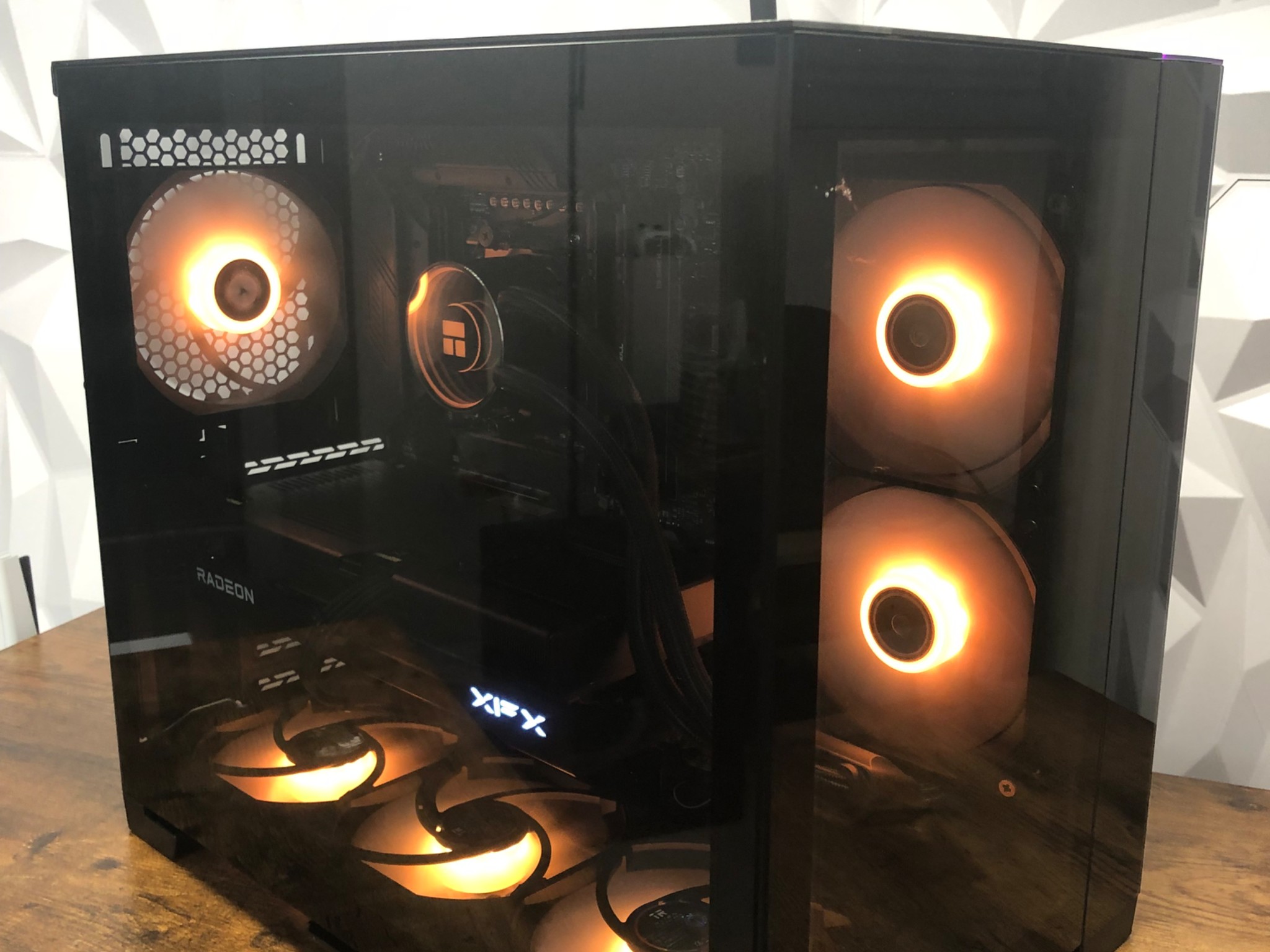 FIRESTORM🔥9800X3D🔥9060XT 16GB🔥2TB M.2🔥WI-FI