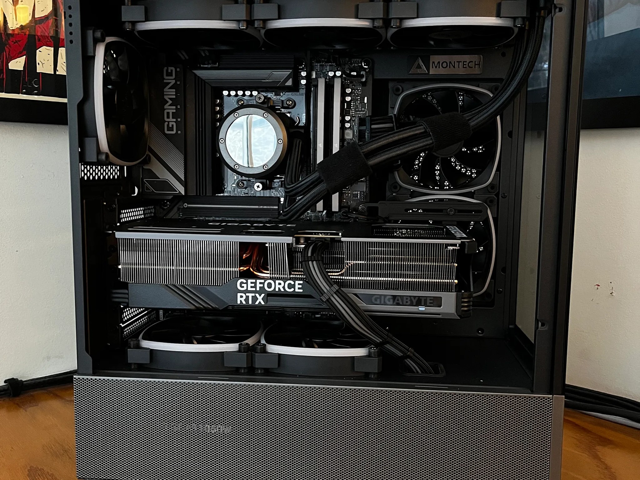 Monolith - RTX 4080 SUPER | Ryzen 7 7800X3D | 32GB DDR5 @ 6000MT/sec | 4TB storage | 1050W PSU
