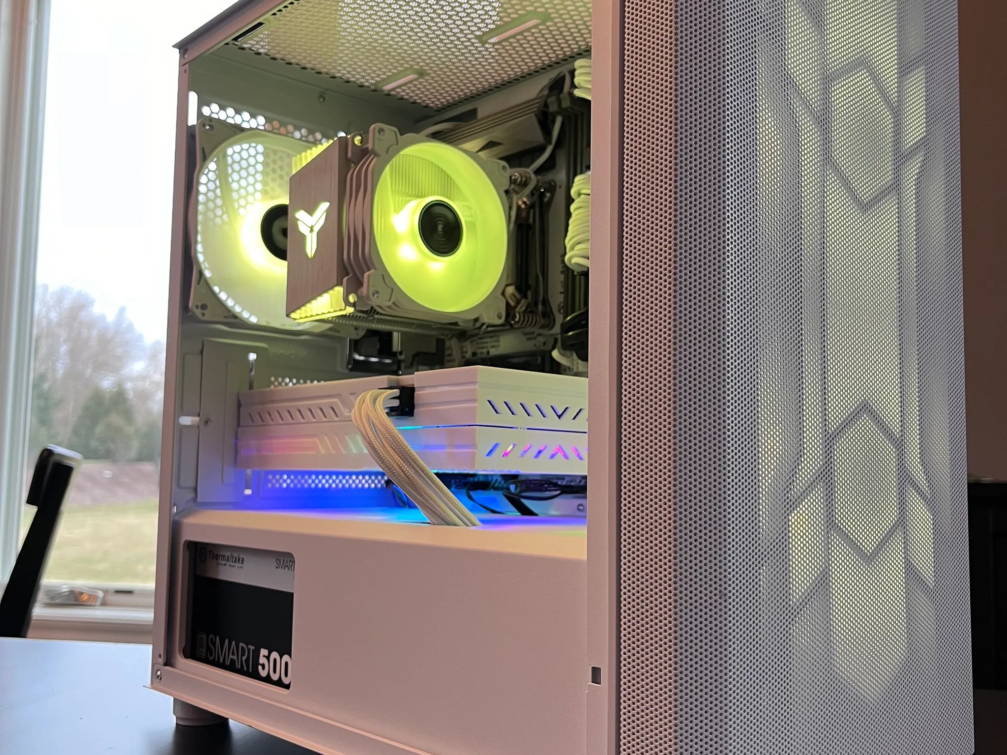 ALL WHITE GAMING PC | RX 580 | I7 5930K EQUIVALENT | 16GB DDR4 | 500GB NVME