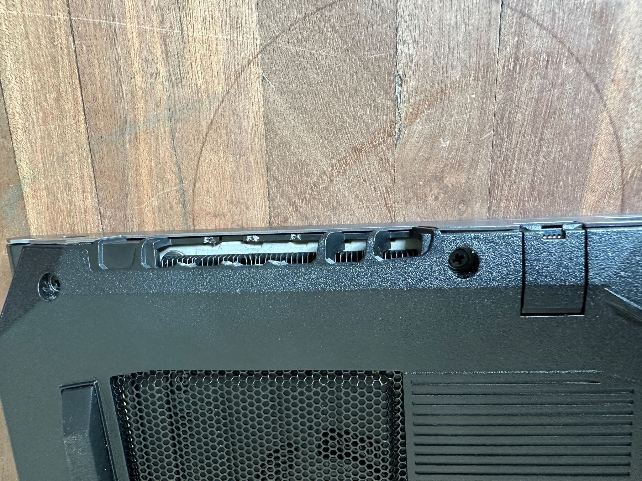 Eluktronics Mech 15 G2Rx | GTX 1660 Ti | i7-9750H | 32GB RAM | 512GB SSD + 512GB HDD