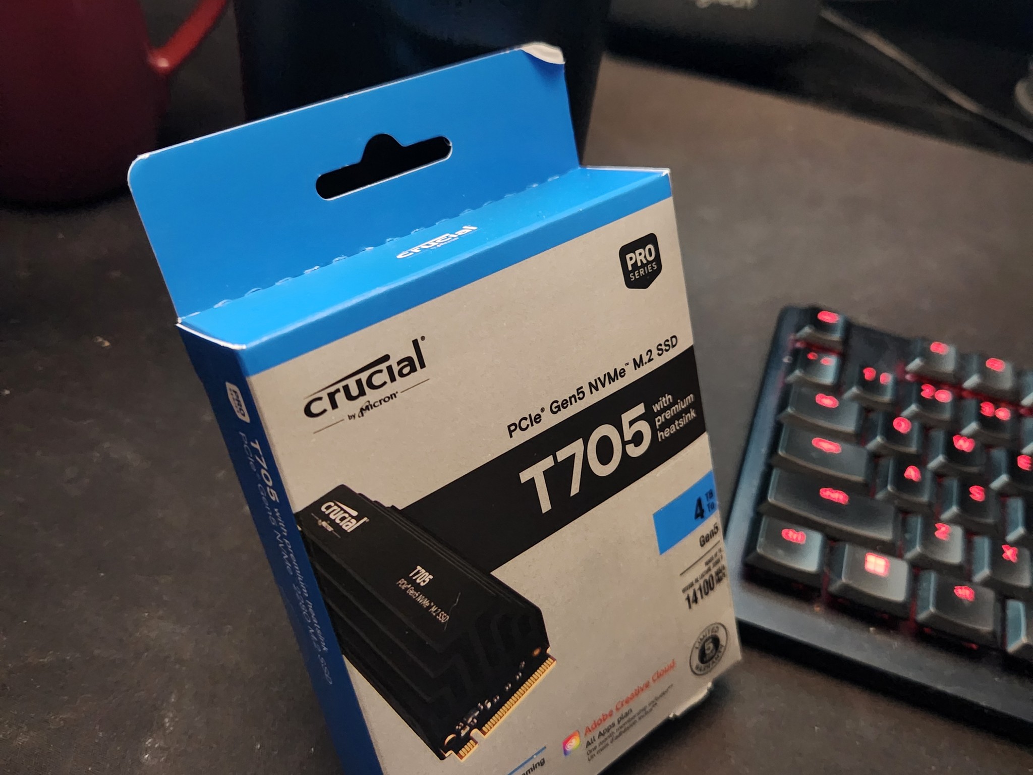 Crucial T705 4TB PCIe Gen5 NVMe M.2 SSD with Heatsink
