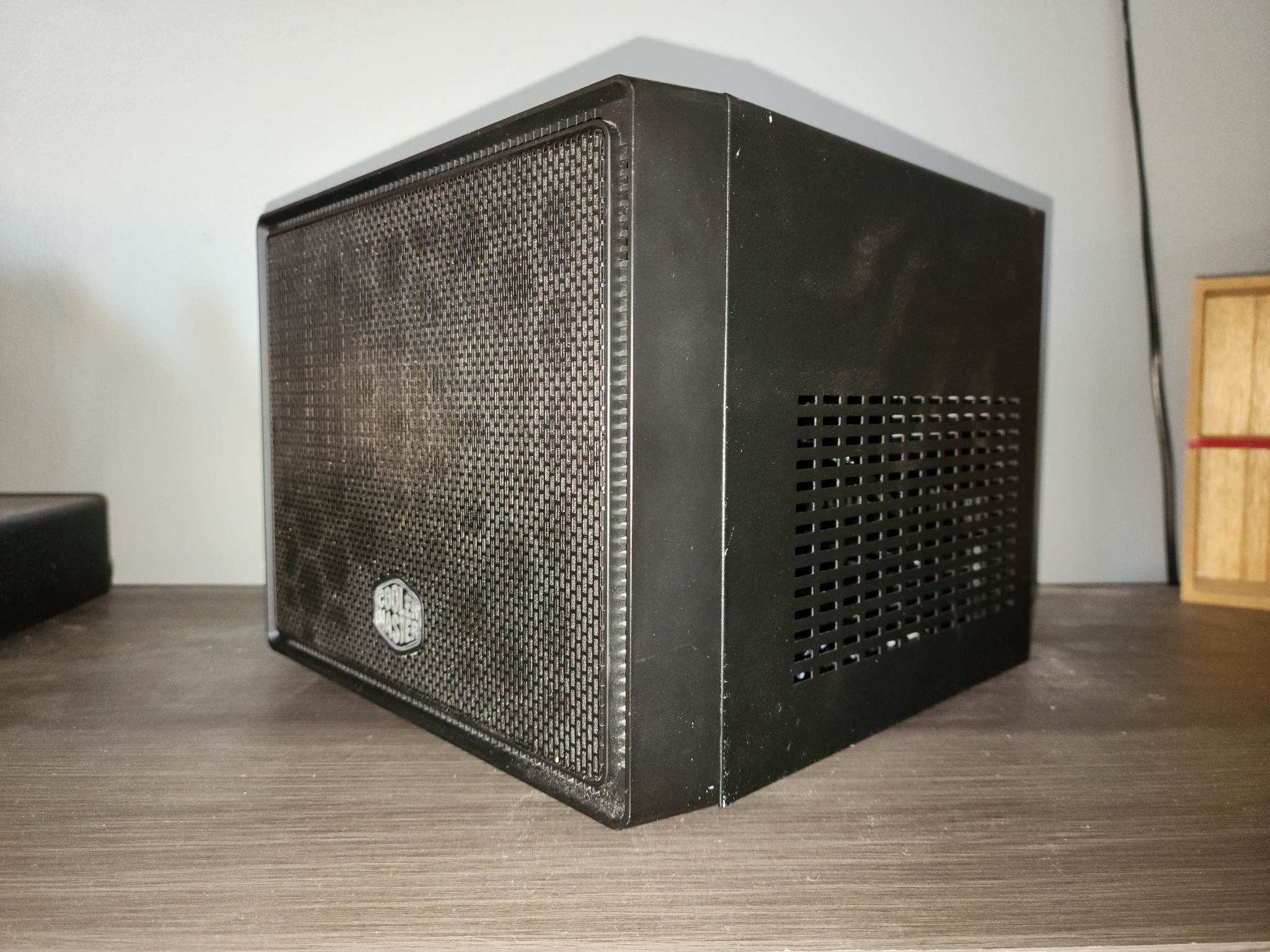 Gaming PC Performance in the size of a Console