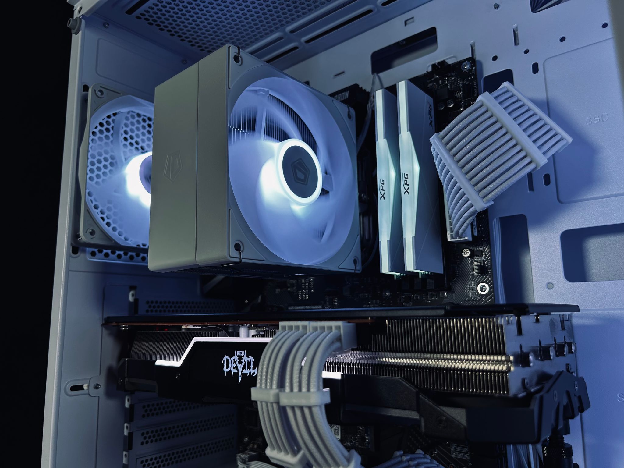 Frostwood❄️🌲 l Ryzen 5 5500 | RX 5700XT | 16GB DDR4 | White 1080p Gaming PC