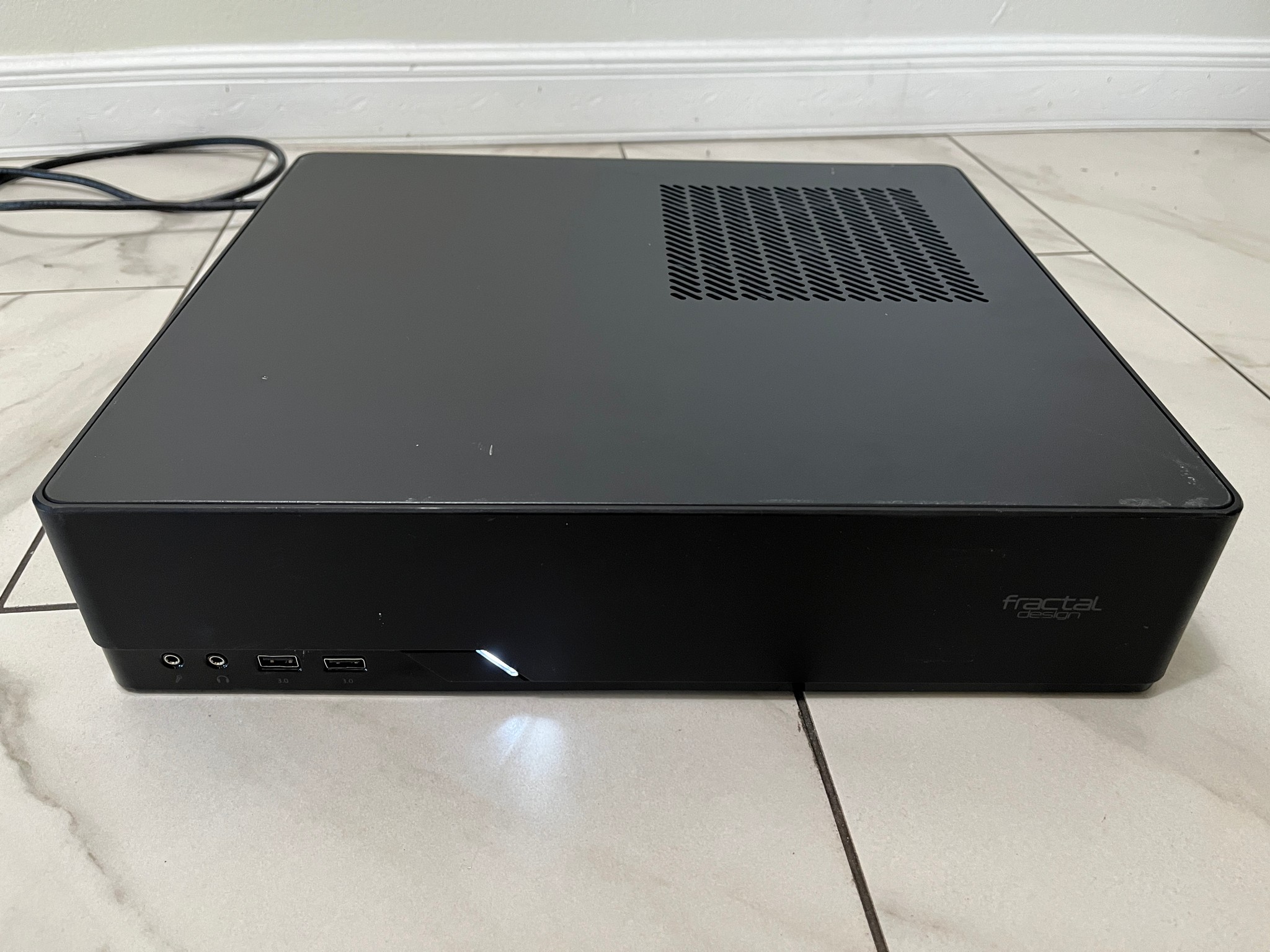 NVIDIA RTX 2060, Intel Core i3-9100f, 16GB RAM, 512GB SSD - Console Sized Gaming PC w/ Wi-Fi & BT
