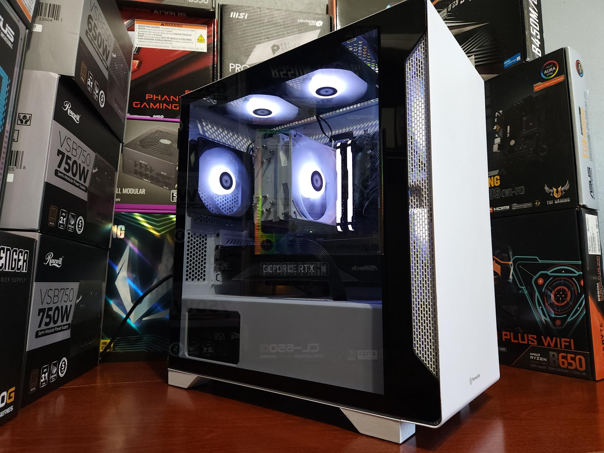 RTX 3070 | Ryzen 7 5700X | 32GB DDR4 RAM 3600 MTs | 1 TB NVME SSD | WIFI & BT