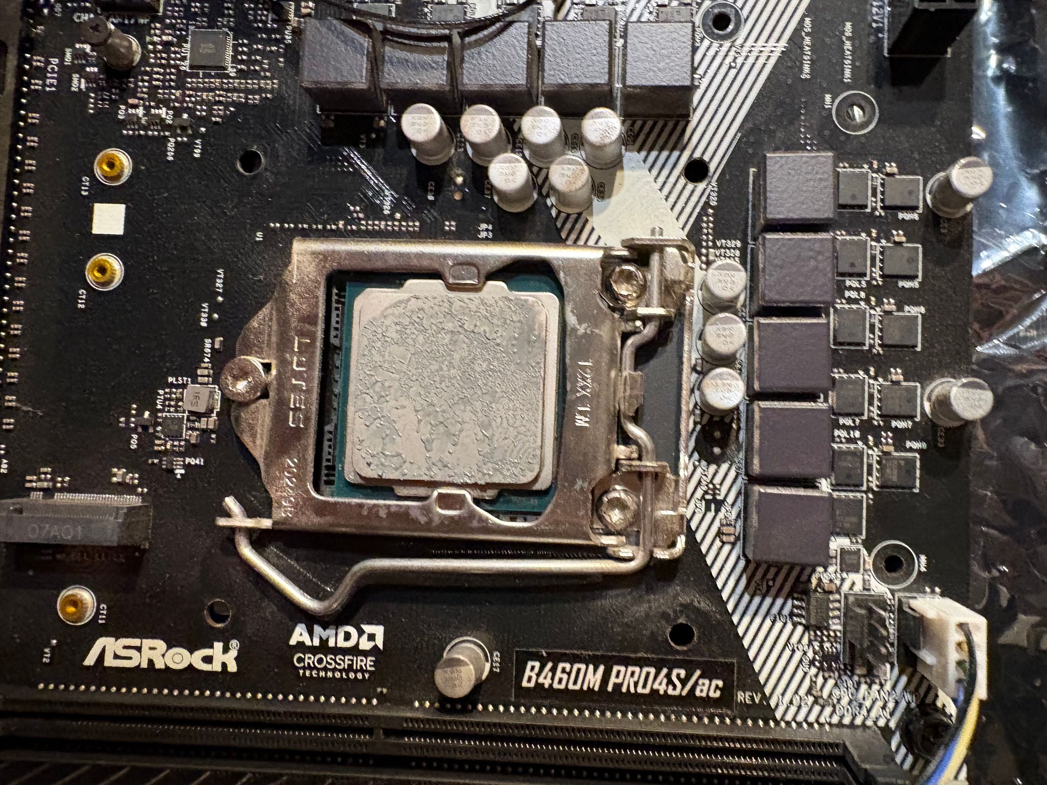 ASRock b460mPro4s/ac, i5-10400f, 2x8 GB 3200mhz DDR4