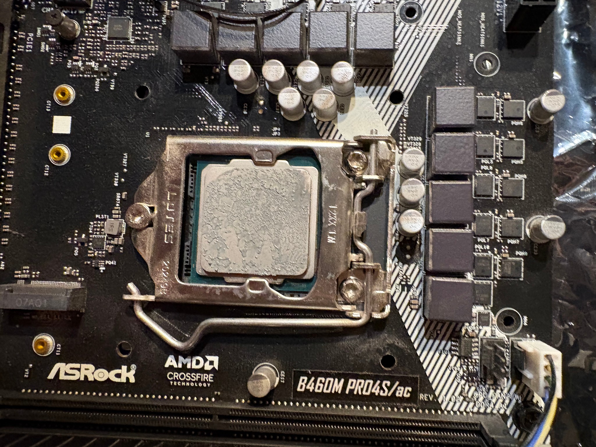 ASRock b460mPro4s/ac, i5-10400f, 2x8 GB 3200mhz DDR4