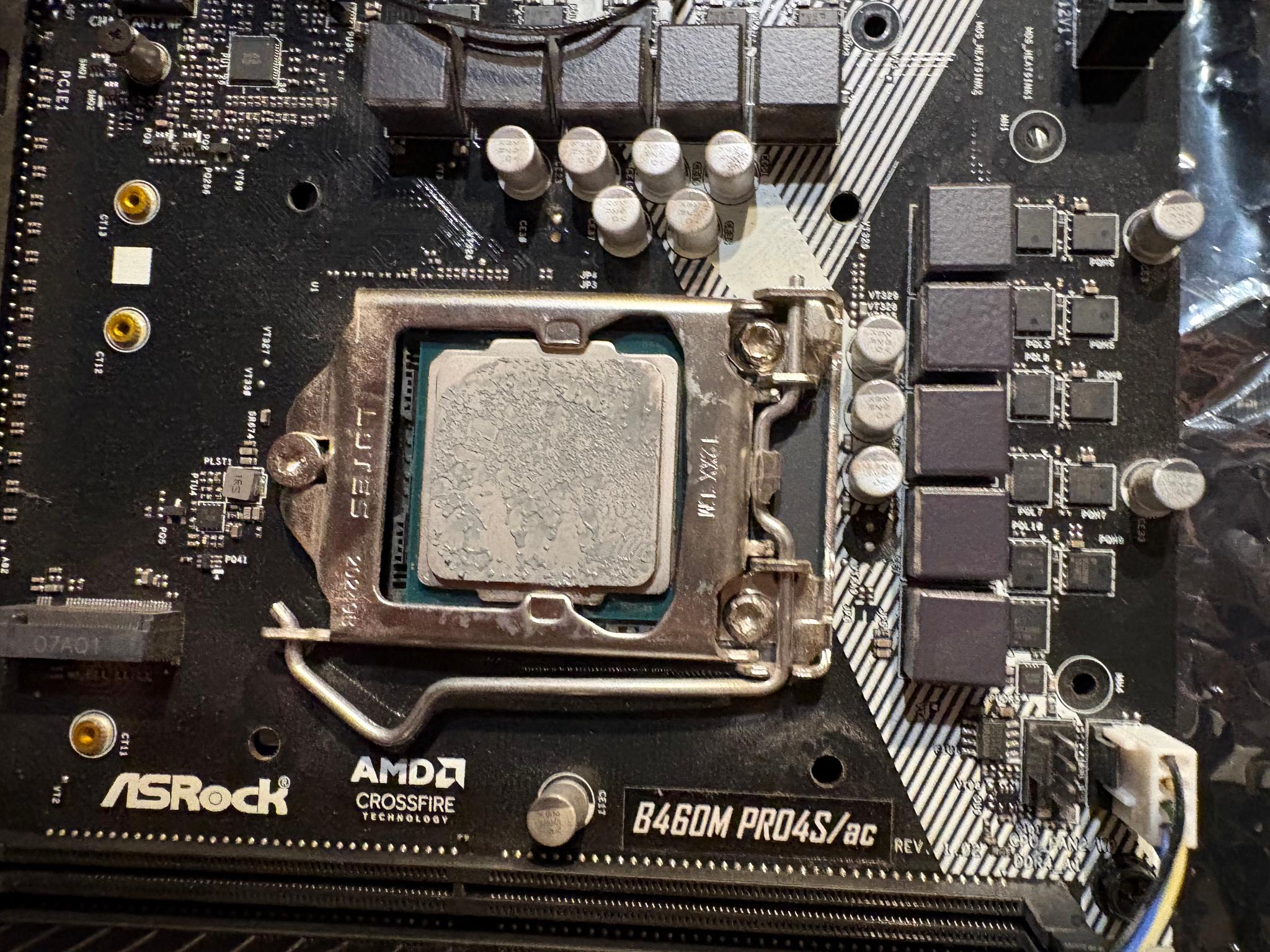 ASRock b460mPro4s/ac, i5-10400f, 2x8 GB 3200mhz DDR4