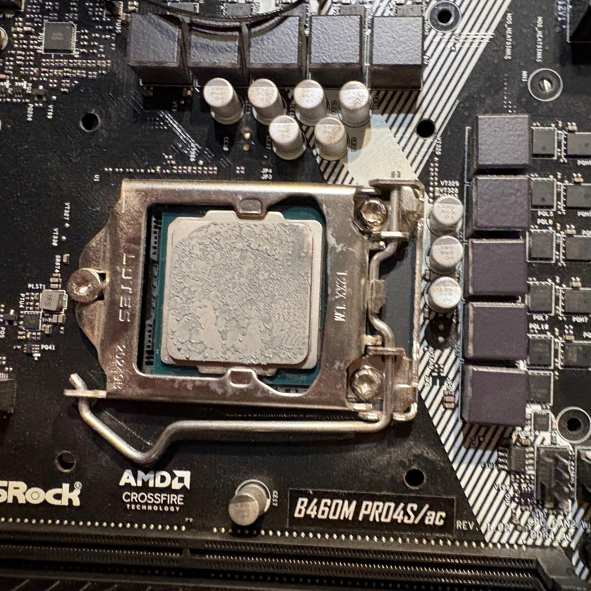ASRock b460mPro4s/ac, i5-10400f, 2x8 GB 3200mhz DDR4