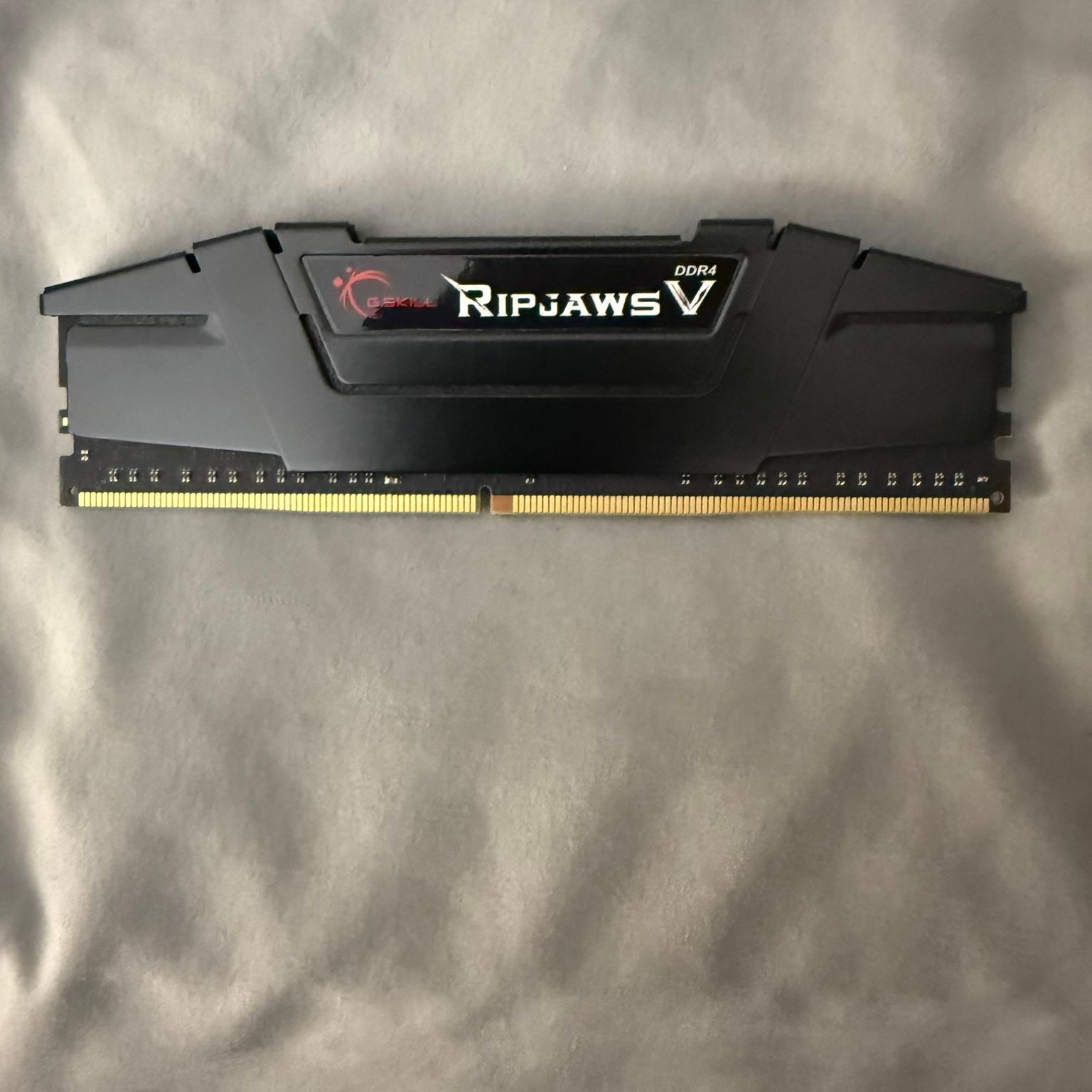 G.SKILL Ripjaws Series 16GB (2 x 8GB) 260-Pin DDR4-3200