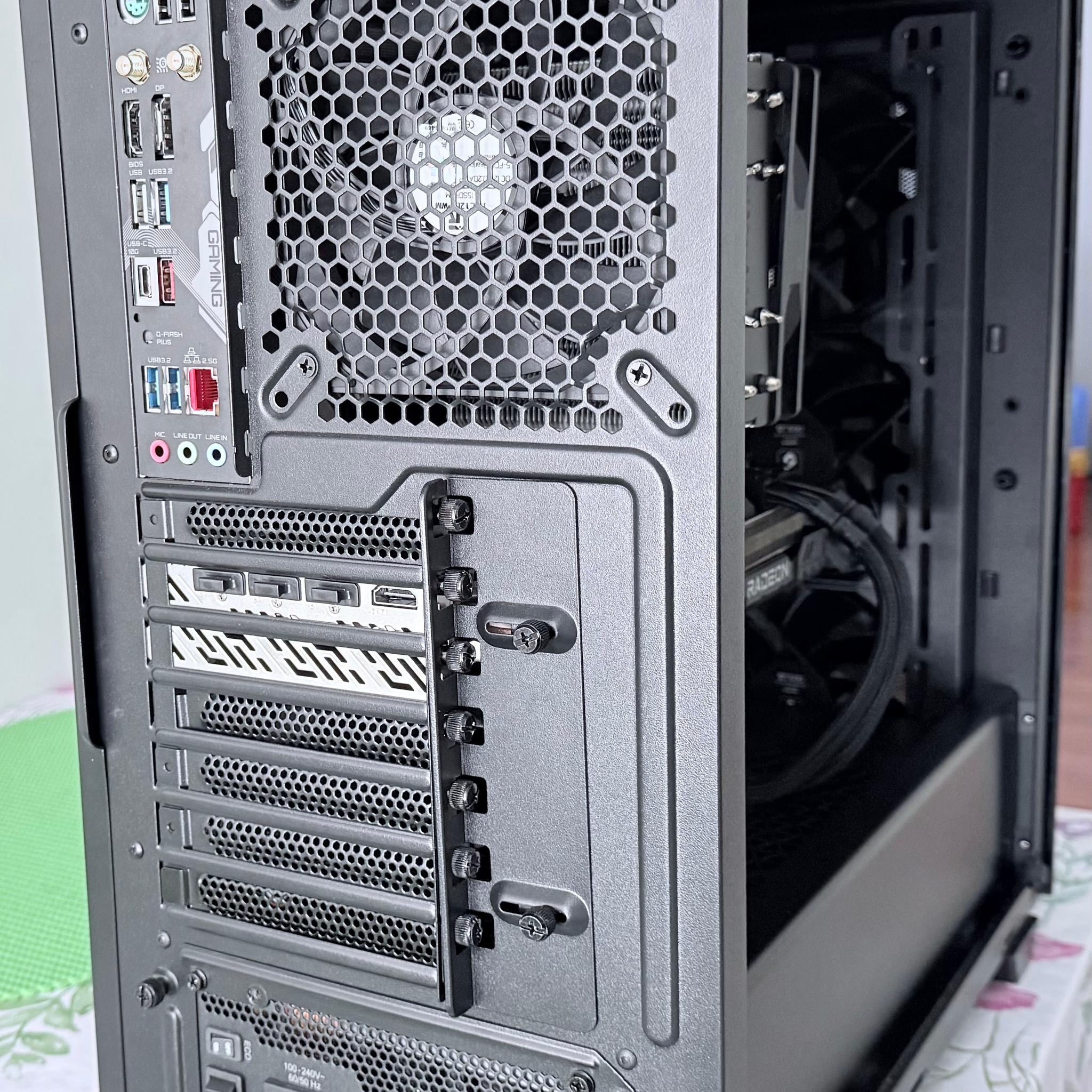 Ryzen 5 7600x | RX 7700XT 12 GB | 32 GB DDR5 6000 | 1.25 TB NVME 2.0 | NO ARGB