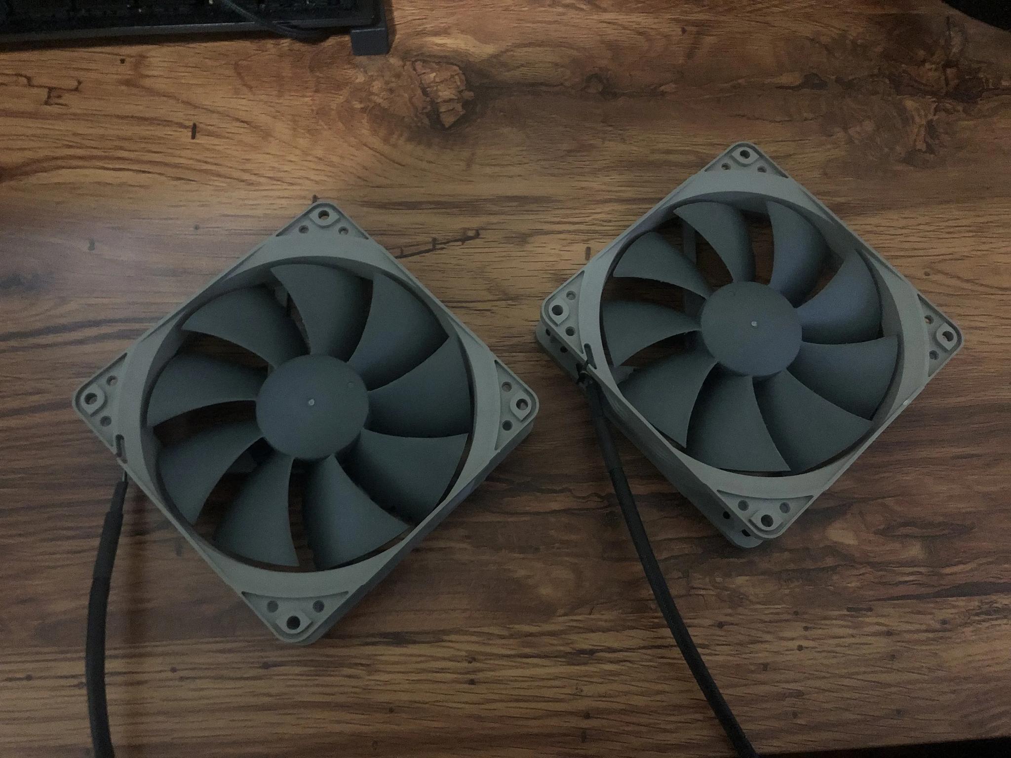 Corsair H100i Pro RGB XT + 2 Noctua Redux 120mm Fans