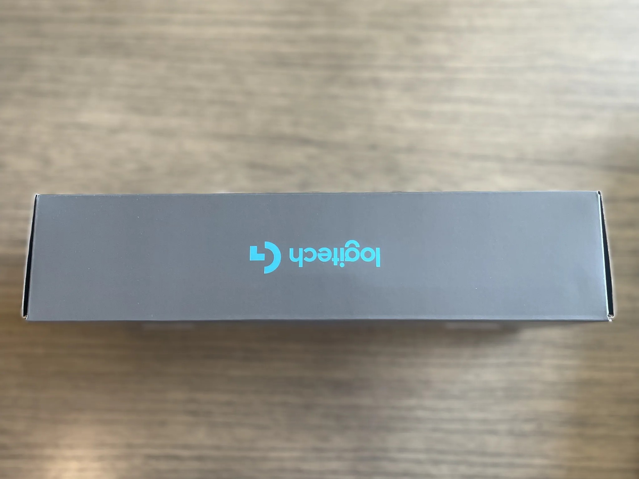 Logitech G CLOUD Handheld Portable Gaming Console 1080P 7-Inch Touchscreen