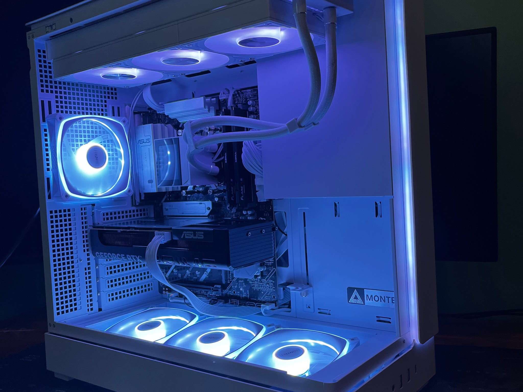 RYZEN 5 7600X3D | 32 GB DDR5 RAM | RTX 5060 GAMING PC