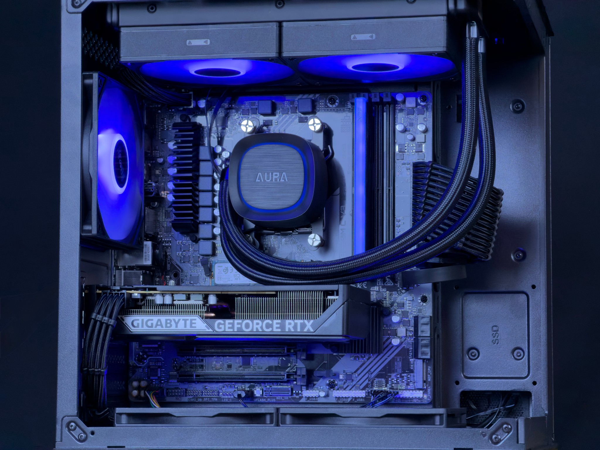 🌈RTX 5060 | R5 7600 | 16gb ddr5 | 1tb