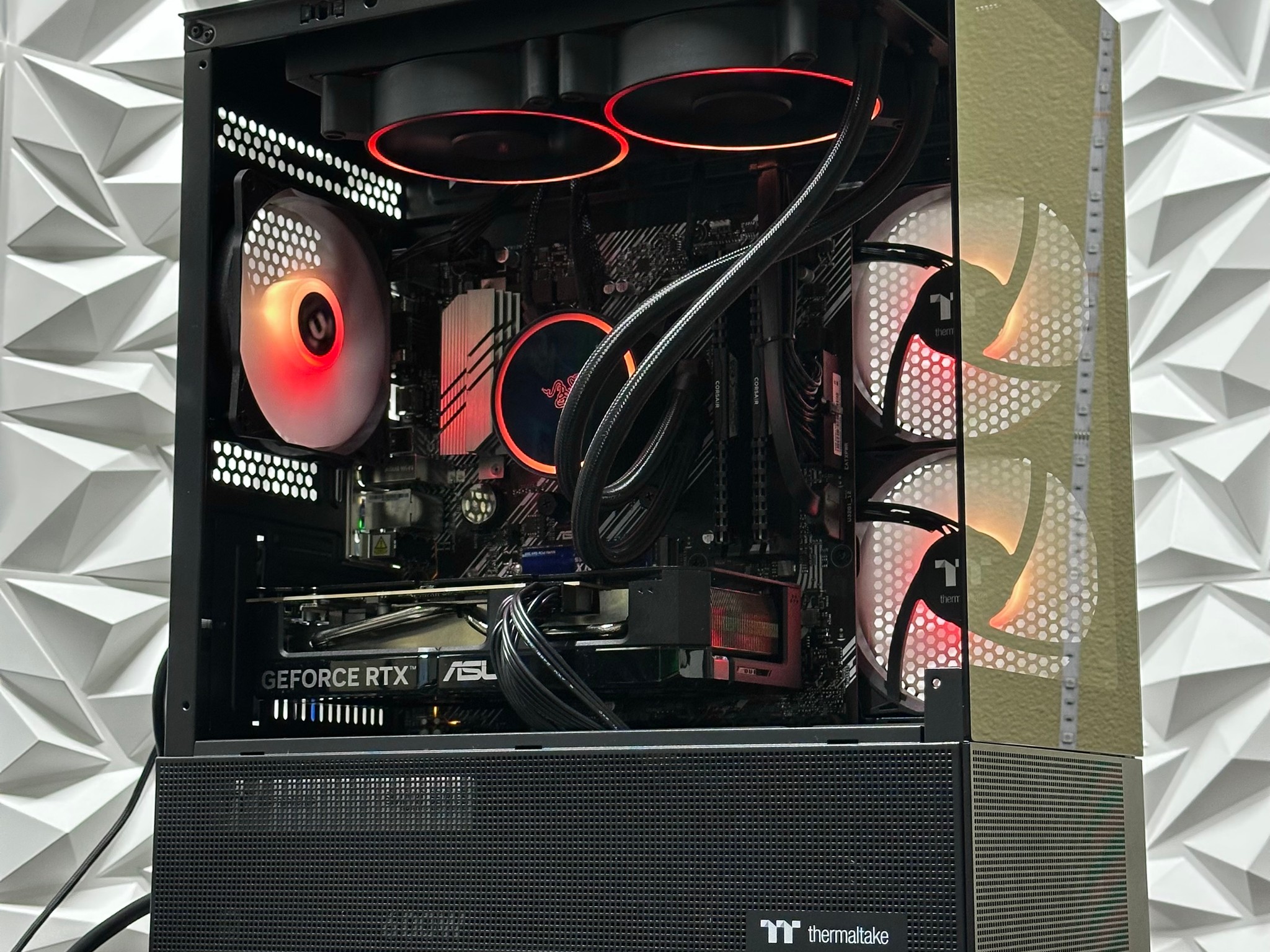 rtx 5060 / Ryzen 5 5600x / 32GB 3200MHz ram / 1TB Kingspec Nvme ssd / B550 / 600w