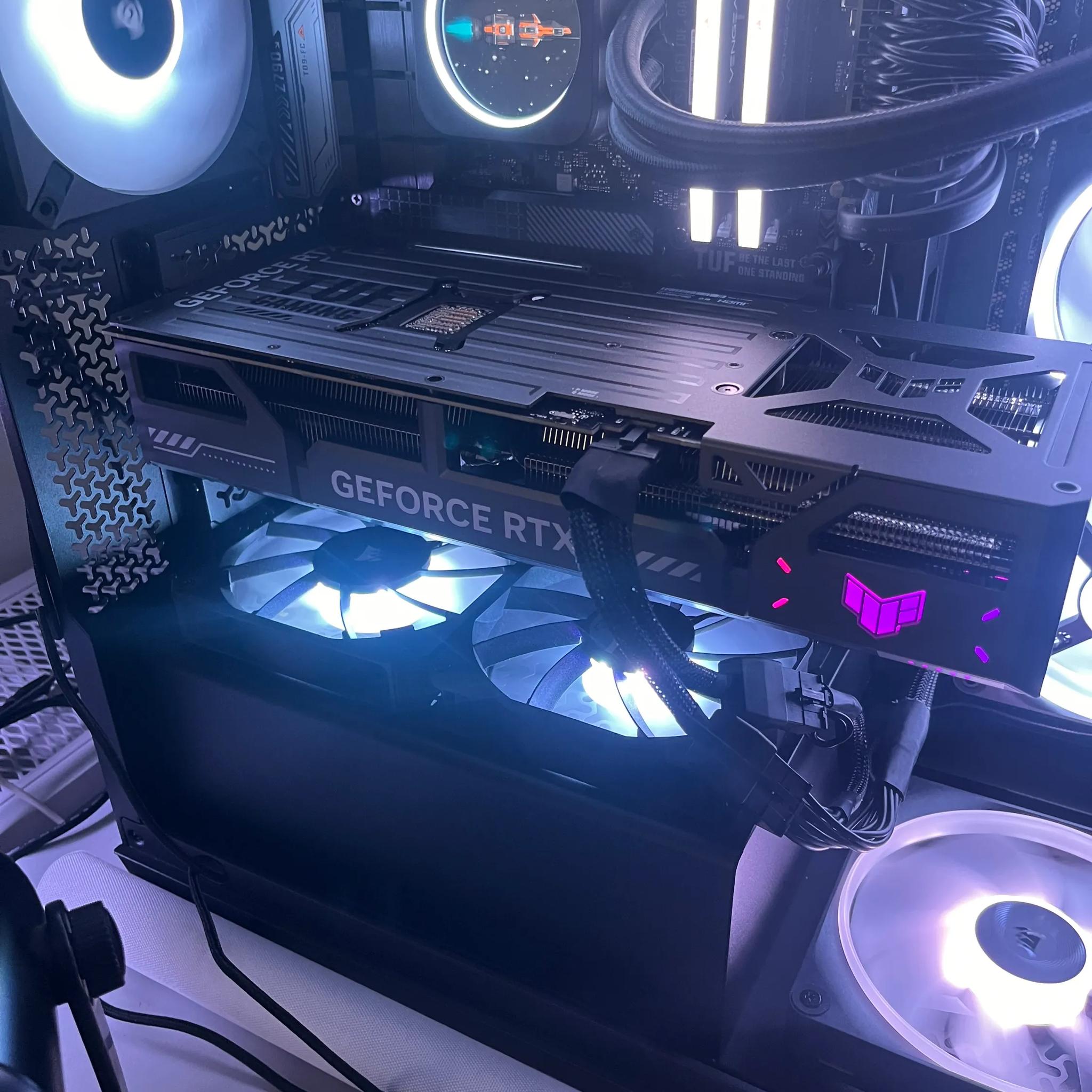 ASUS TUF Gaming GeForce RTX™ 5070 12GB GDDR7 OC Edition
